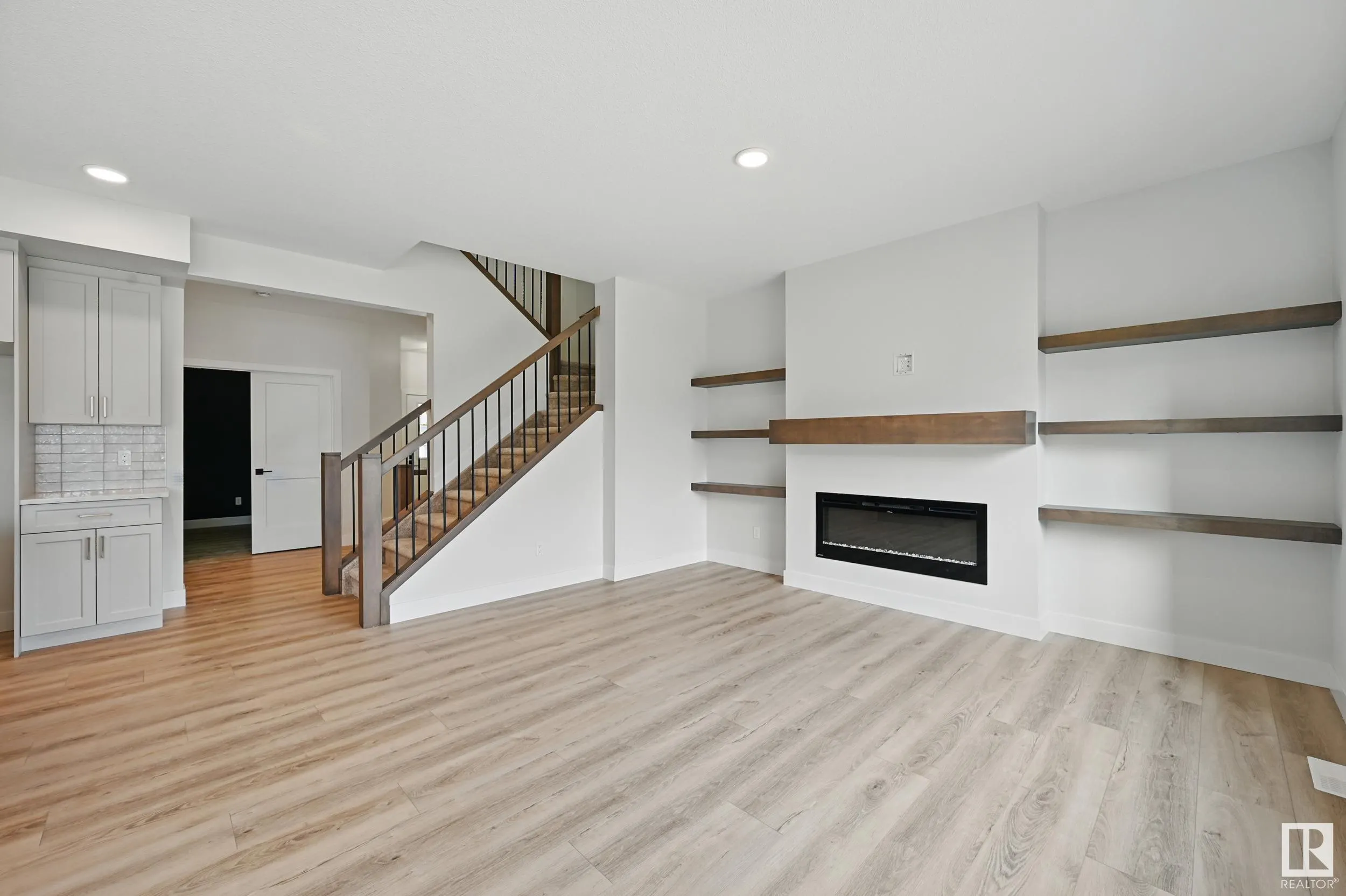 6212 DANSEREAU Crescent
