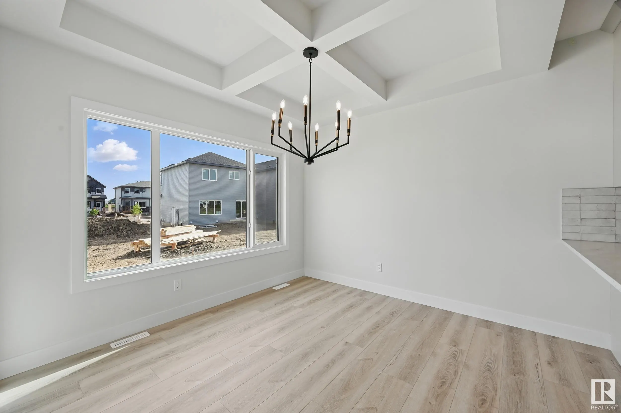 6212 DANSEREAU Crescent