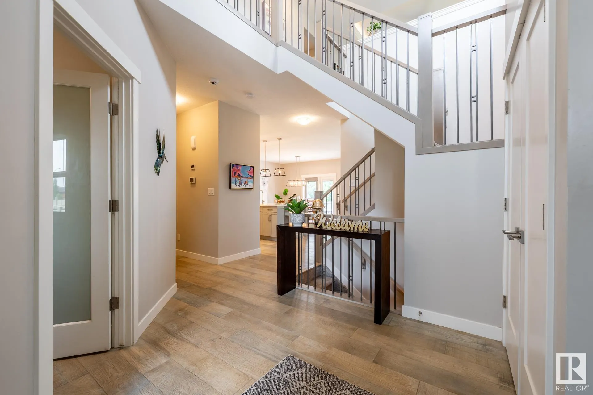 102 AVEBURY Court