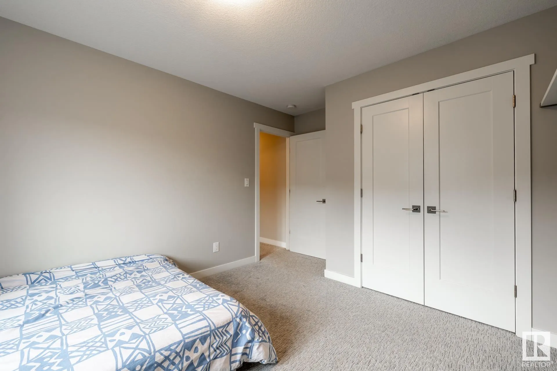 102 AVEBURY Court