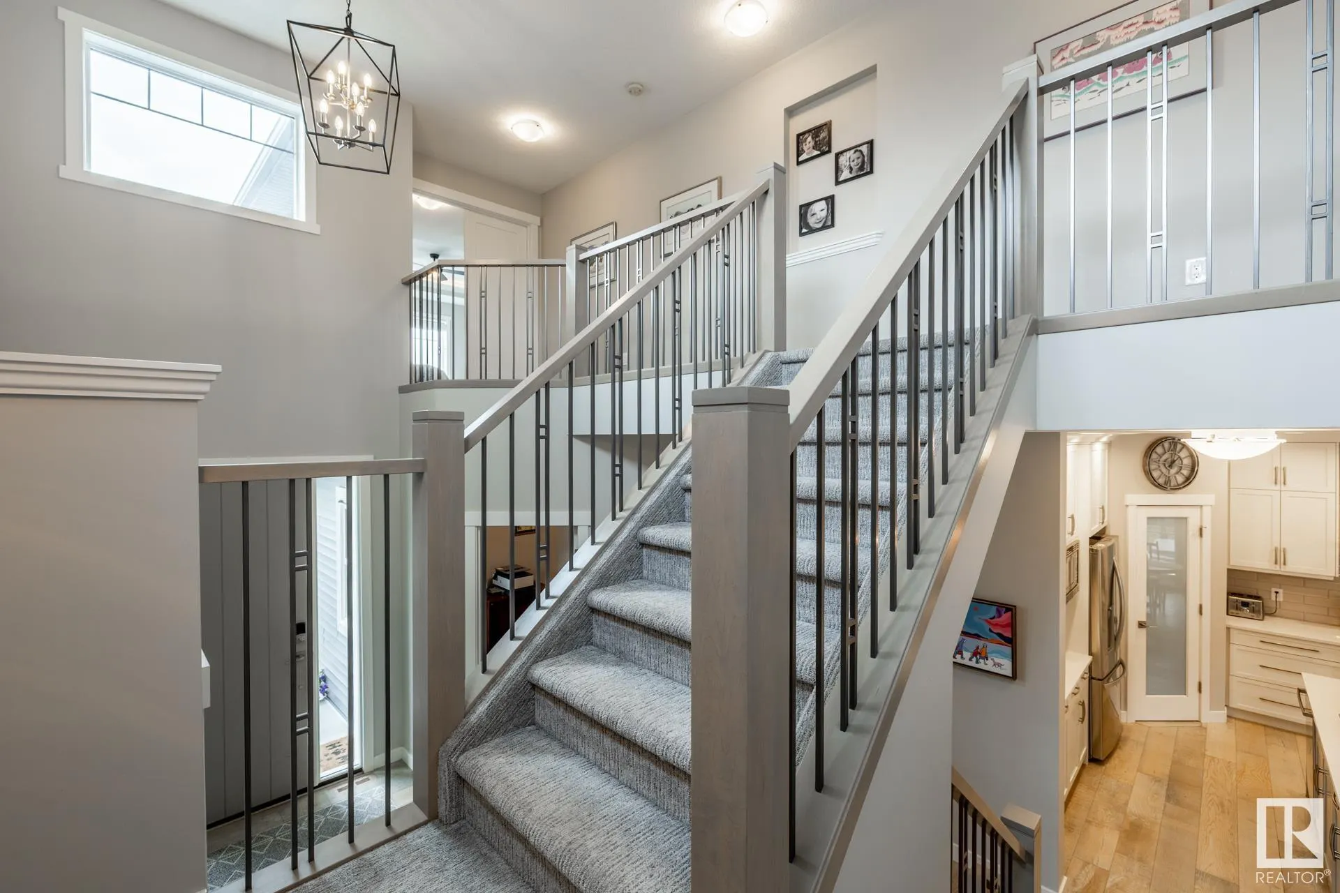 102 AVEBURY Court