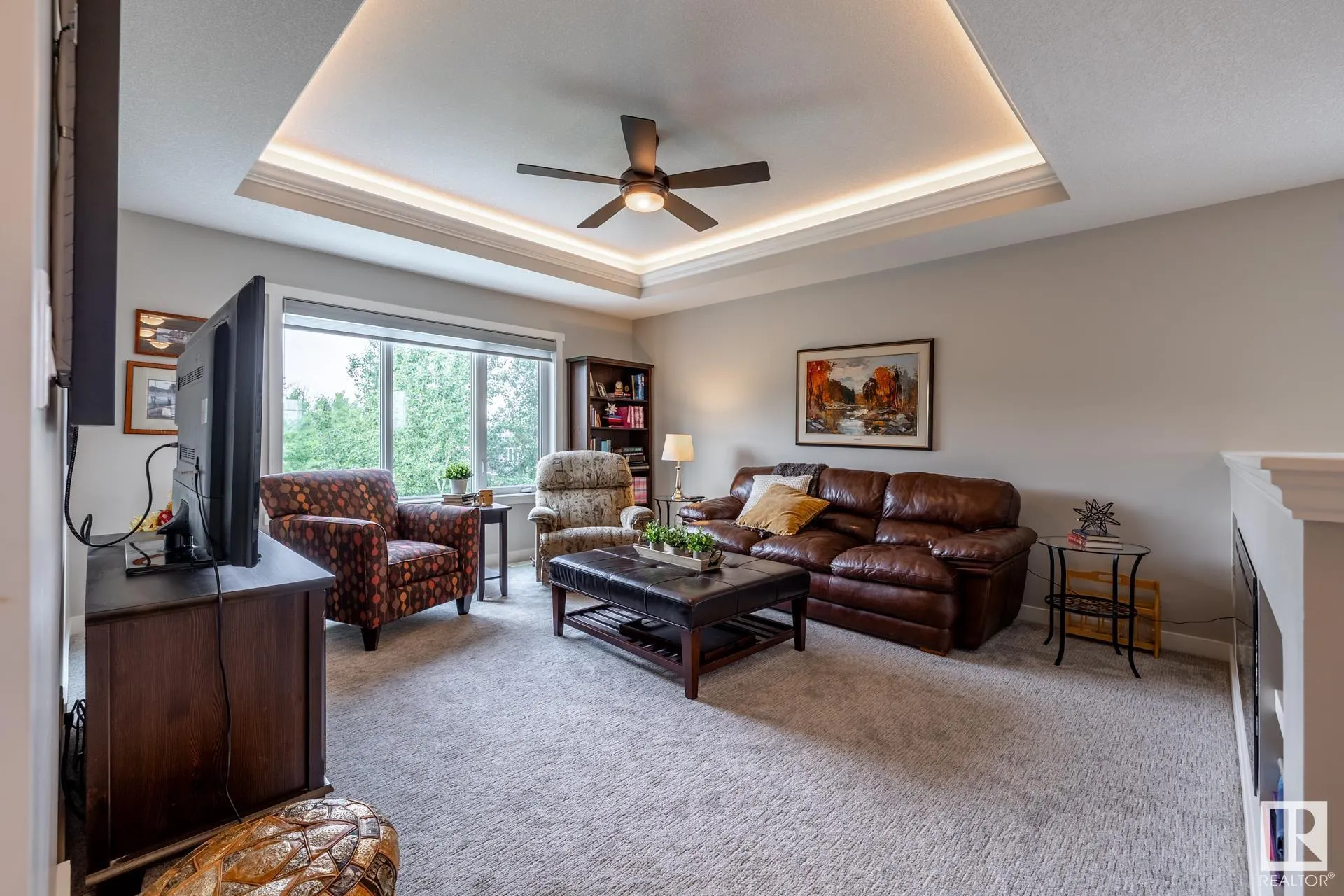 102 AVEBURY Court
