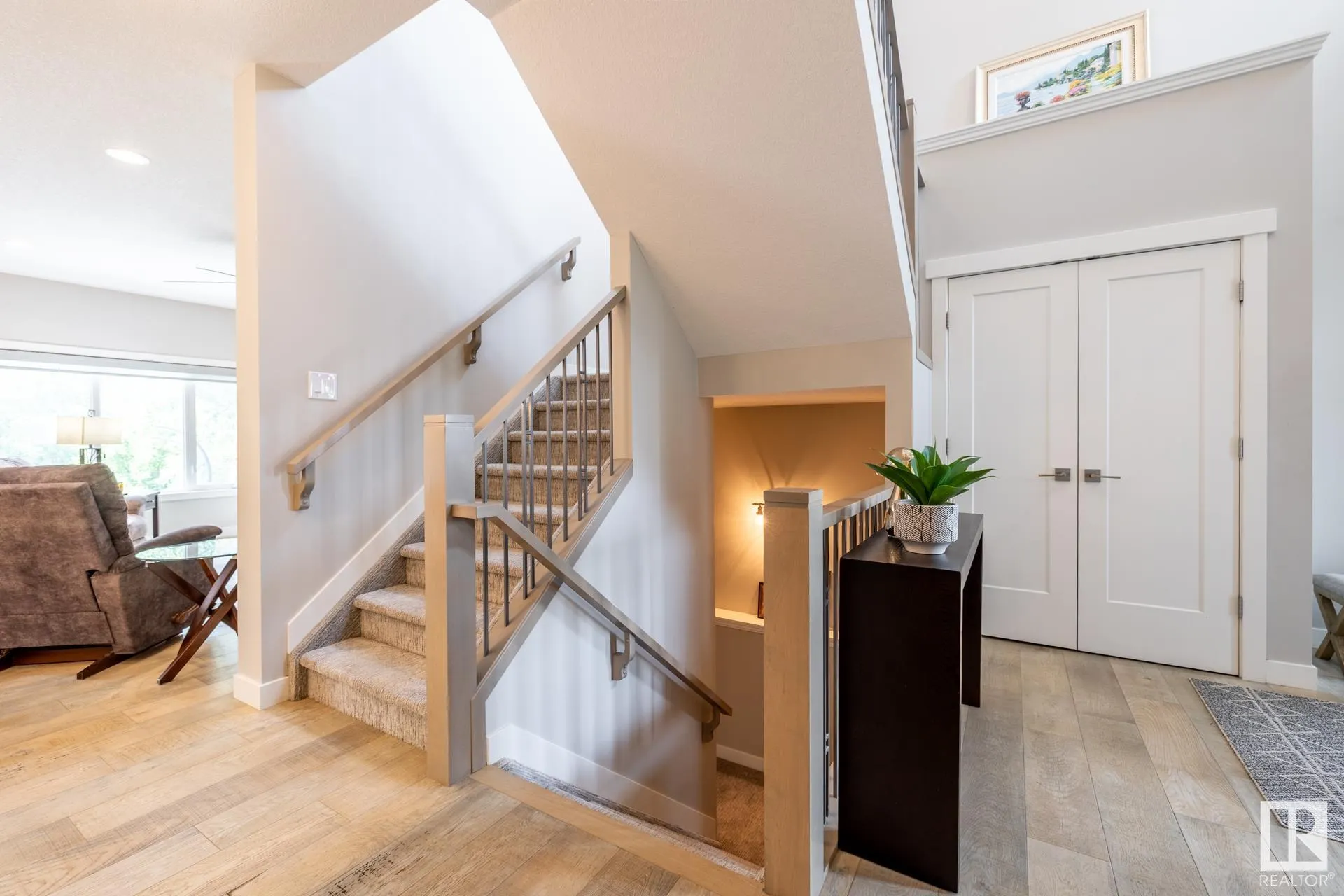 102 AVEBURY Court