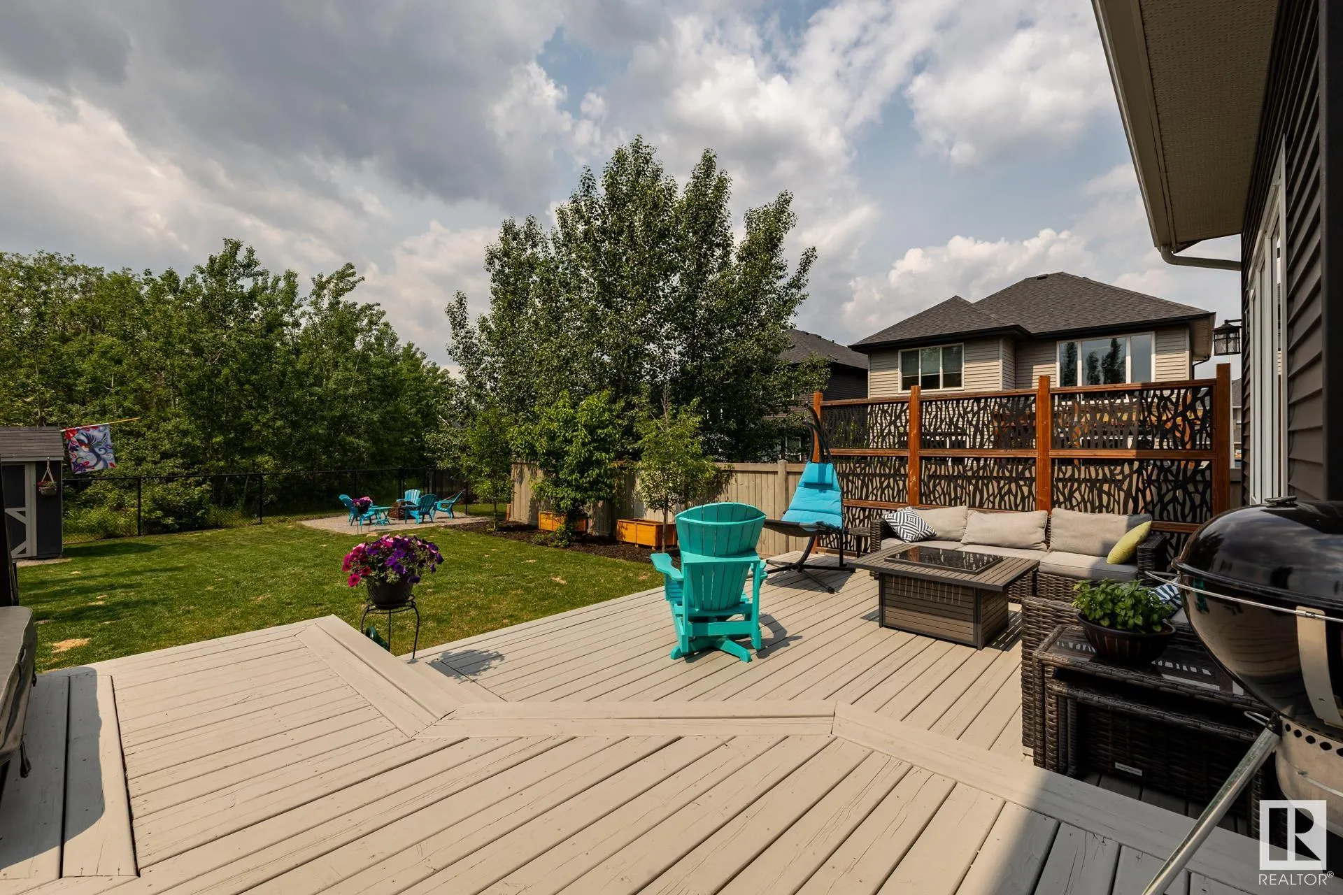 102 AVEBURY Court