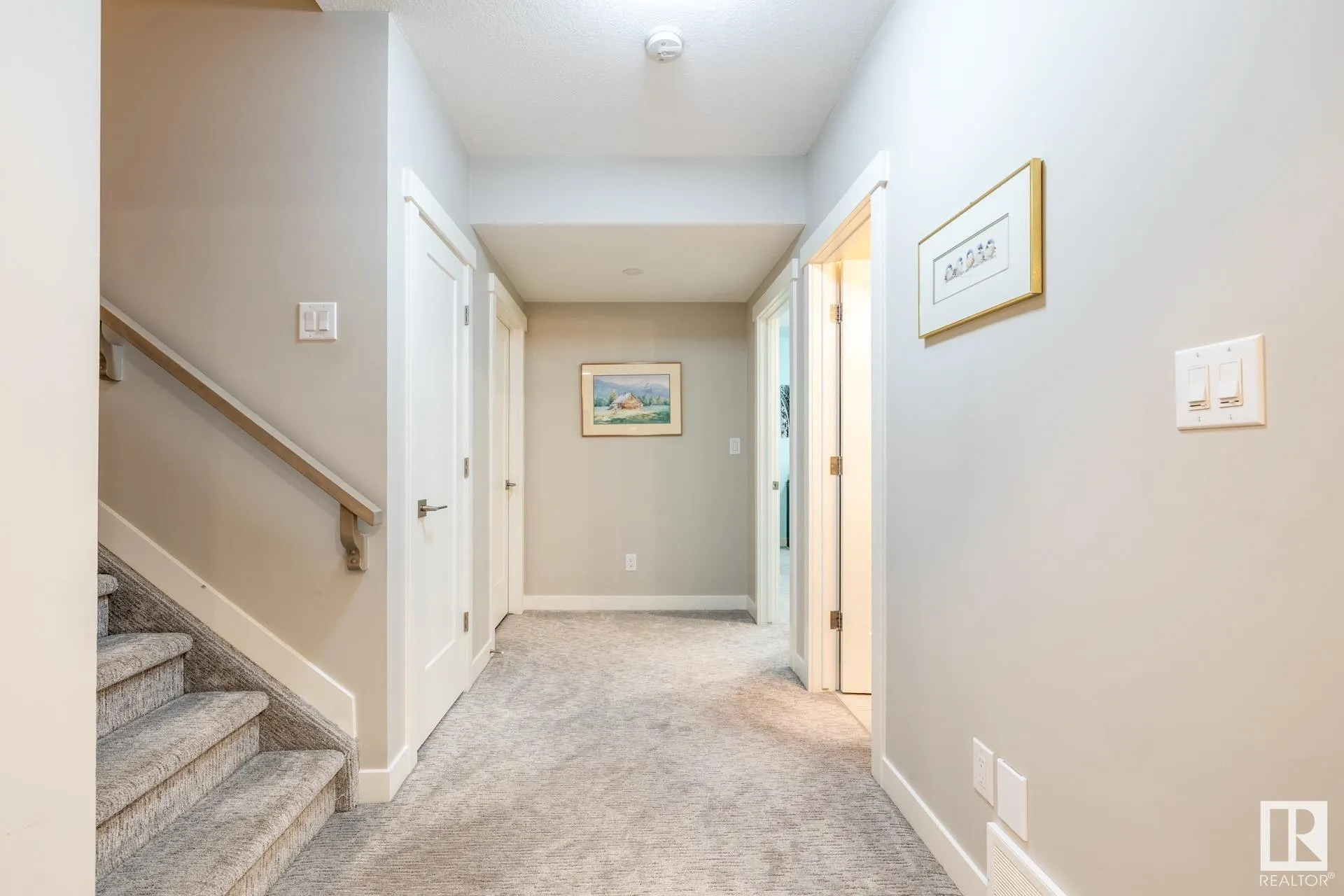 102 AVEBURY Court