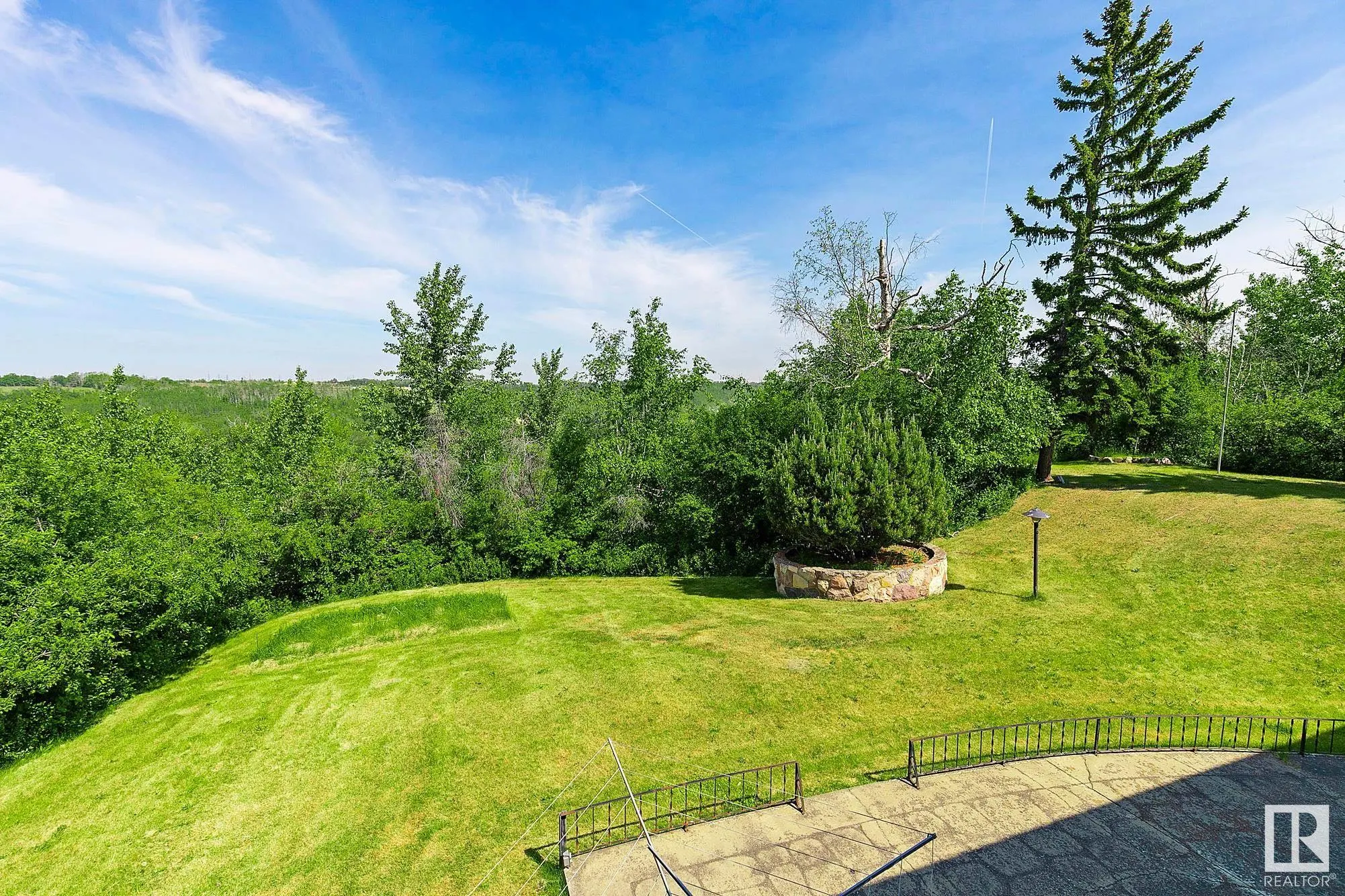 140 WINDERMERE Drive