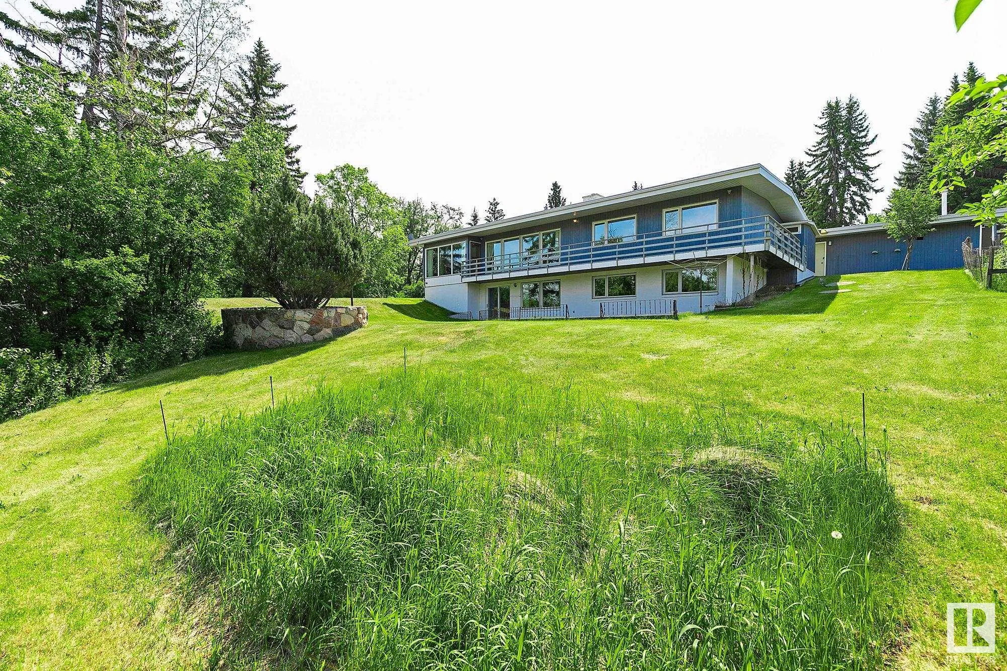 140 WINDERMERE Drive