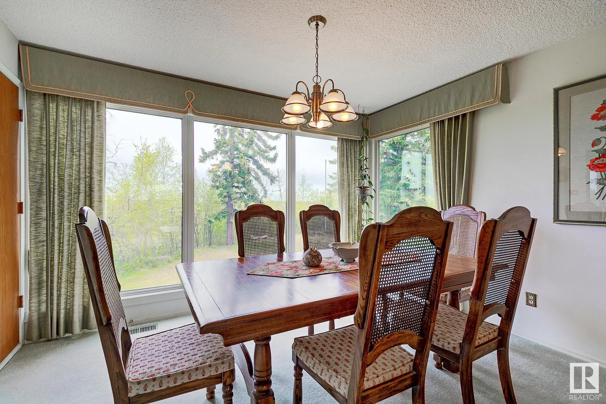 140 WINDERMERE Drive