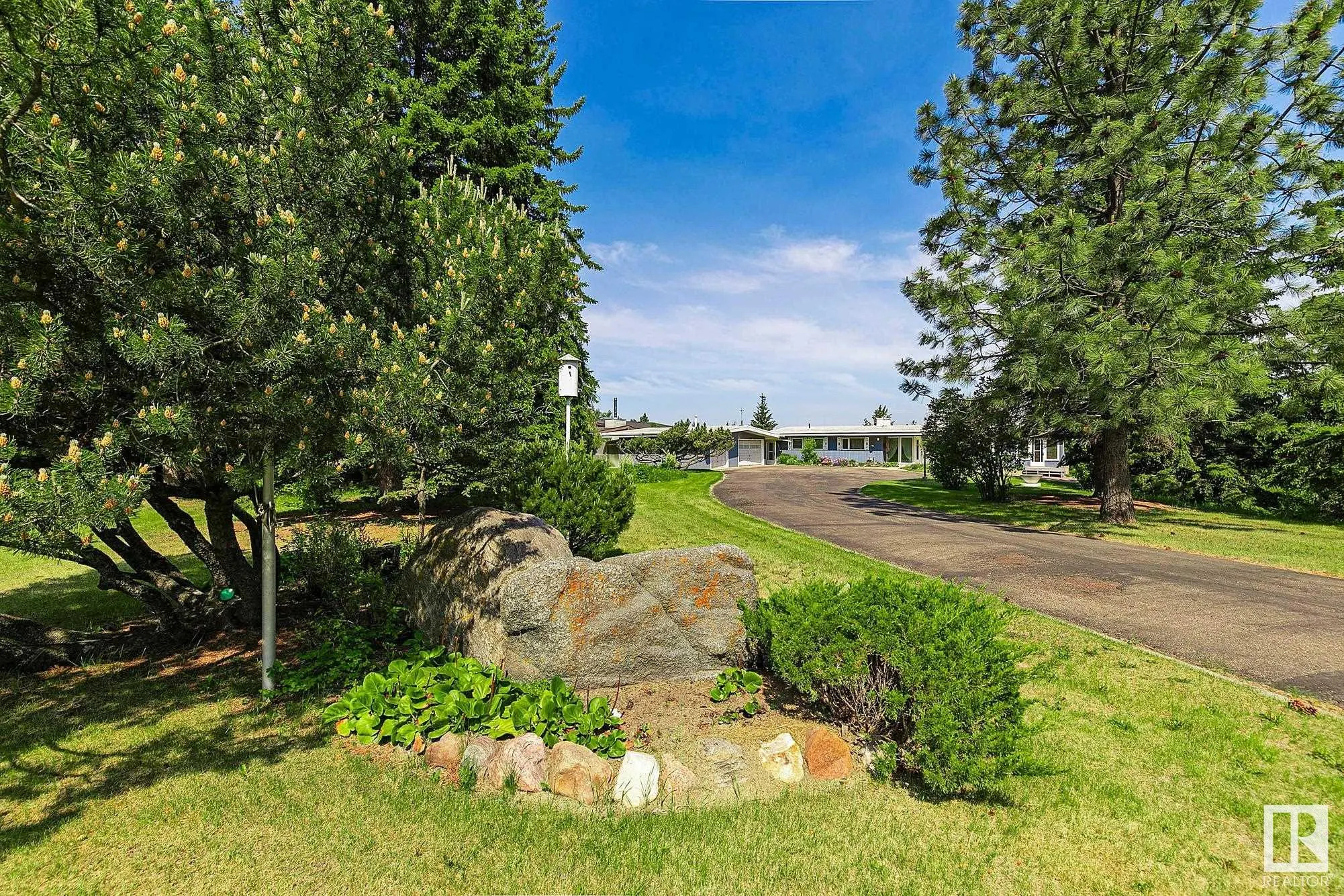 140 WINDERMERE Drive