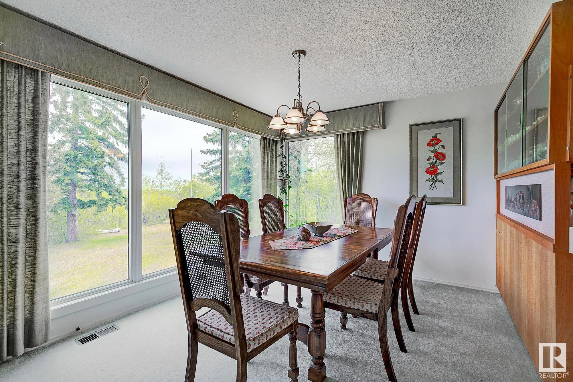 140 WINDERMERE Drive