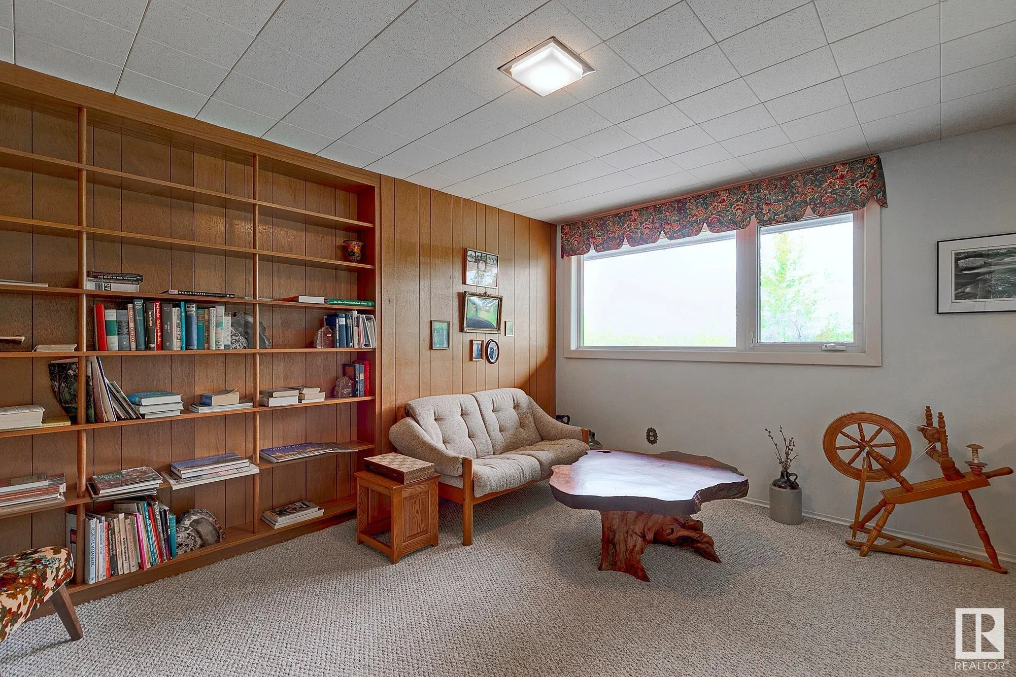 140 WINDERMERE Drive