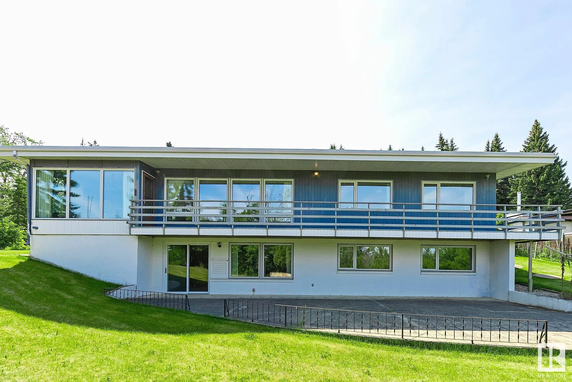 140 WINDERMERE Drive