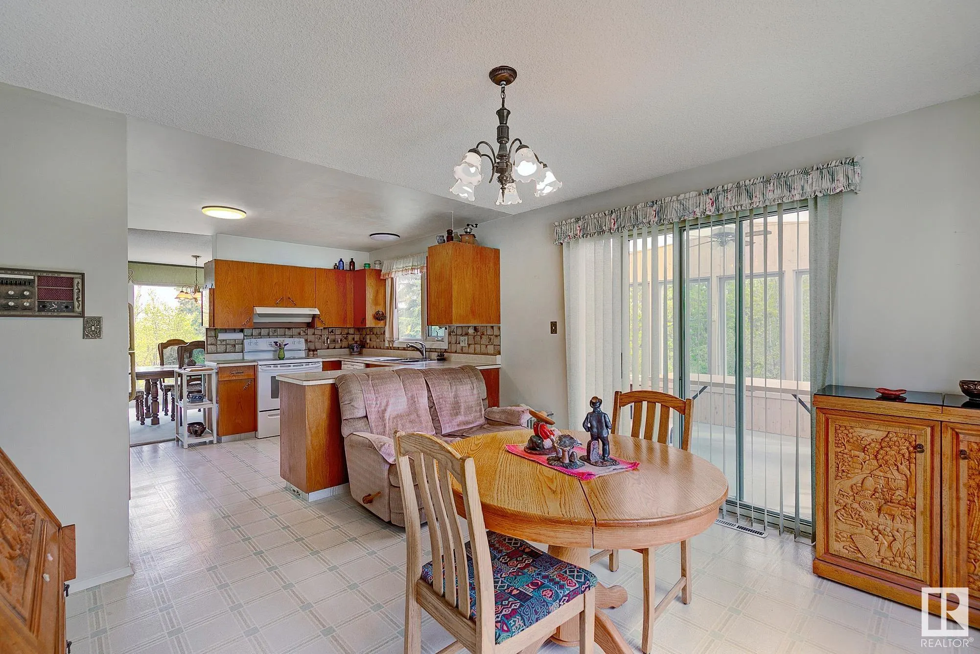 140 WINDERMERE Drive