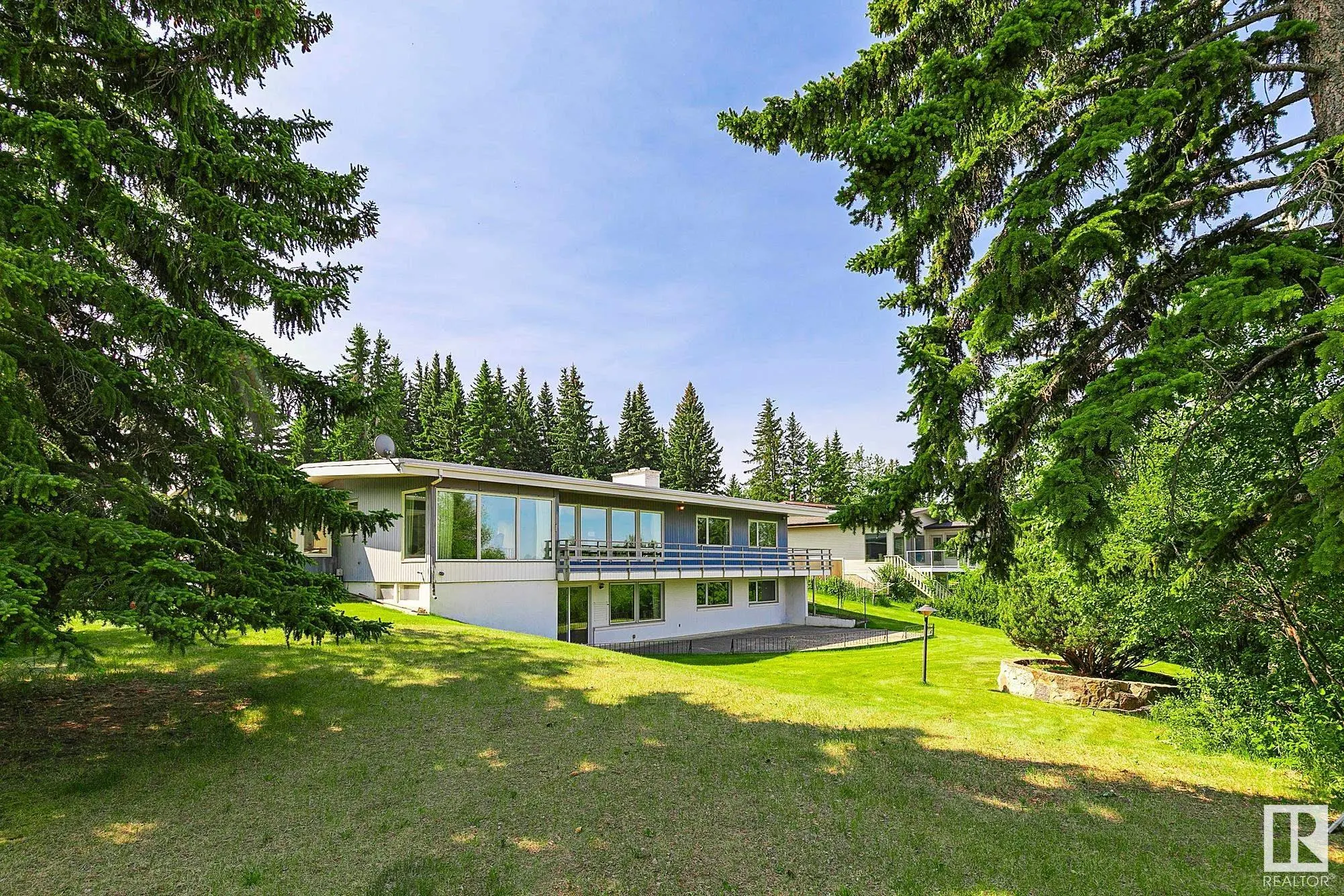 140 WINDERMERE Drive