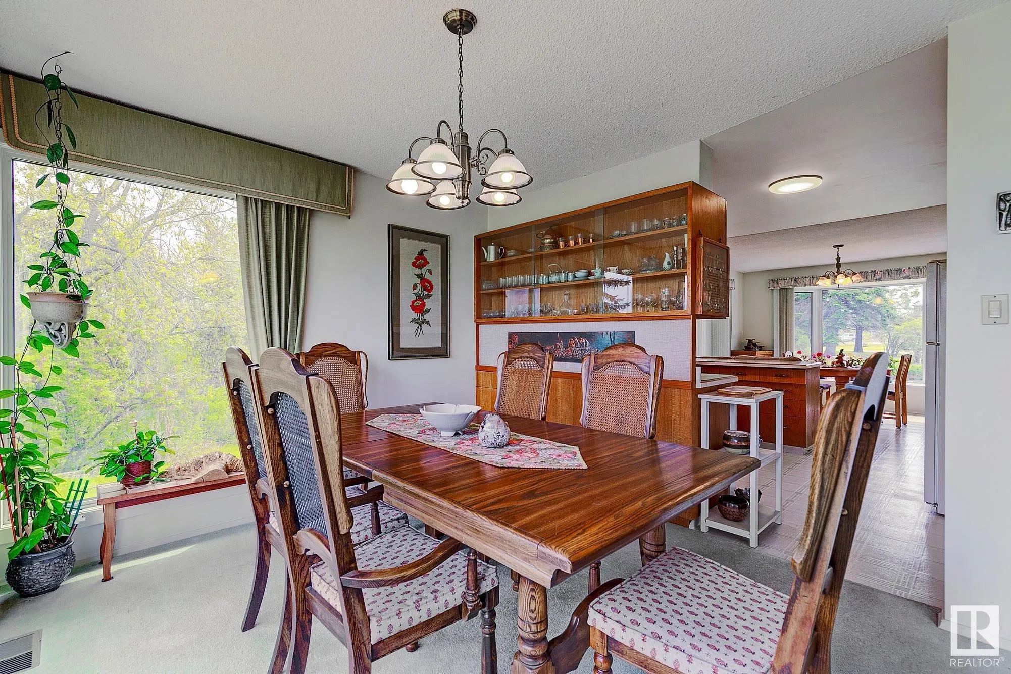 140 WINDERMERE Drive