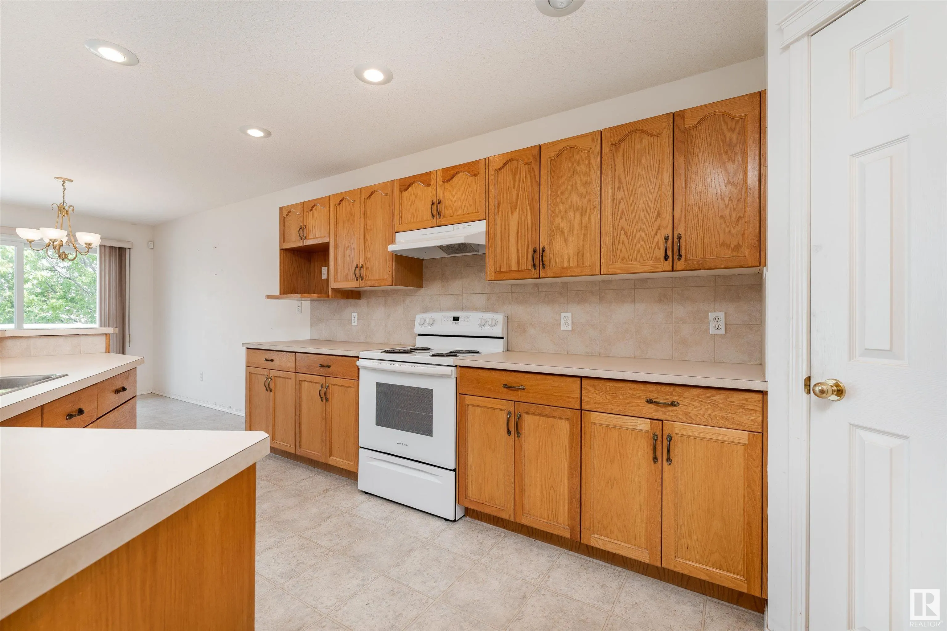 183 RIDGEHAVEN Crescent
