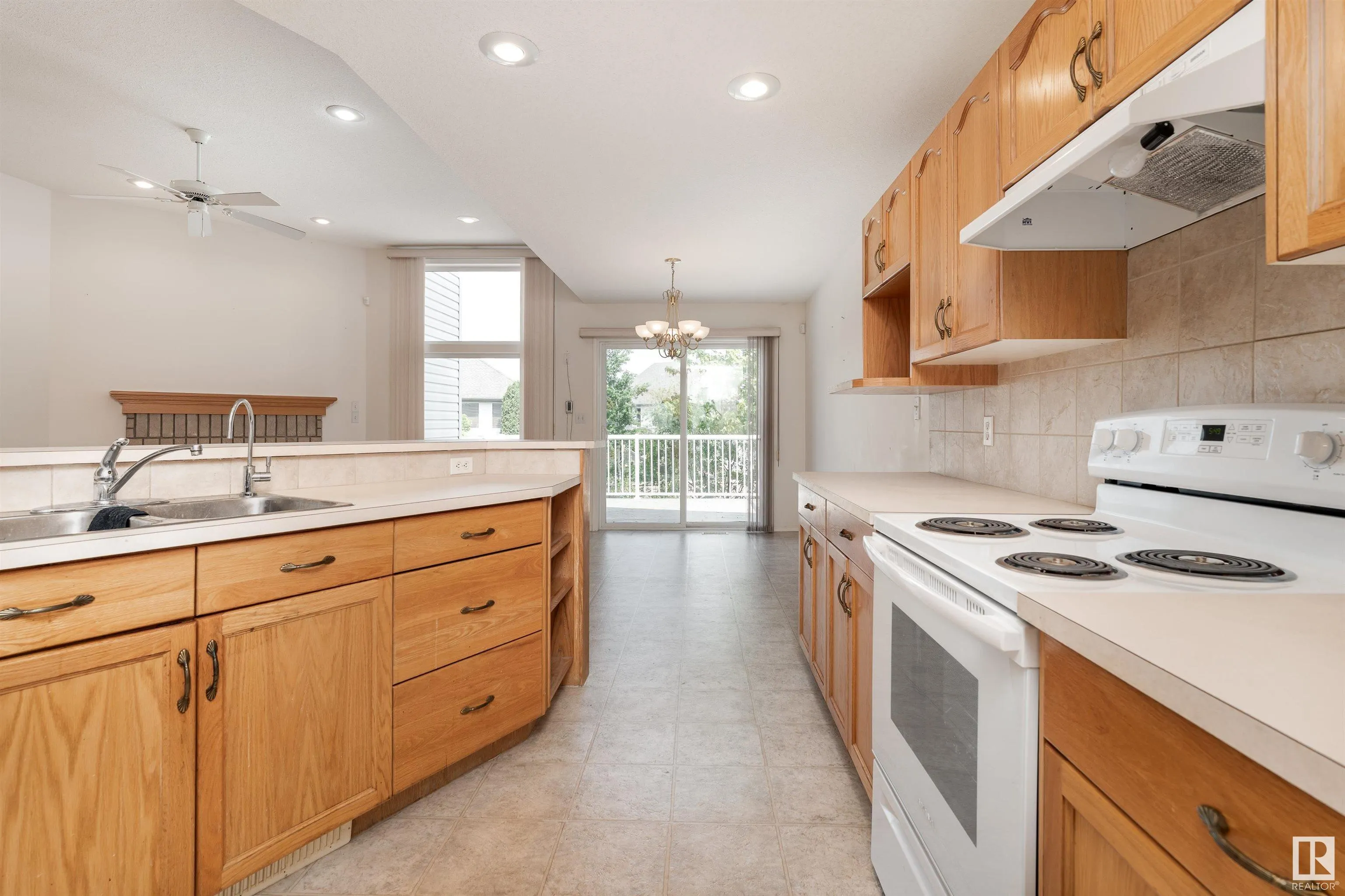 183 RIDGEHAVEN Crescent