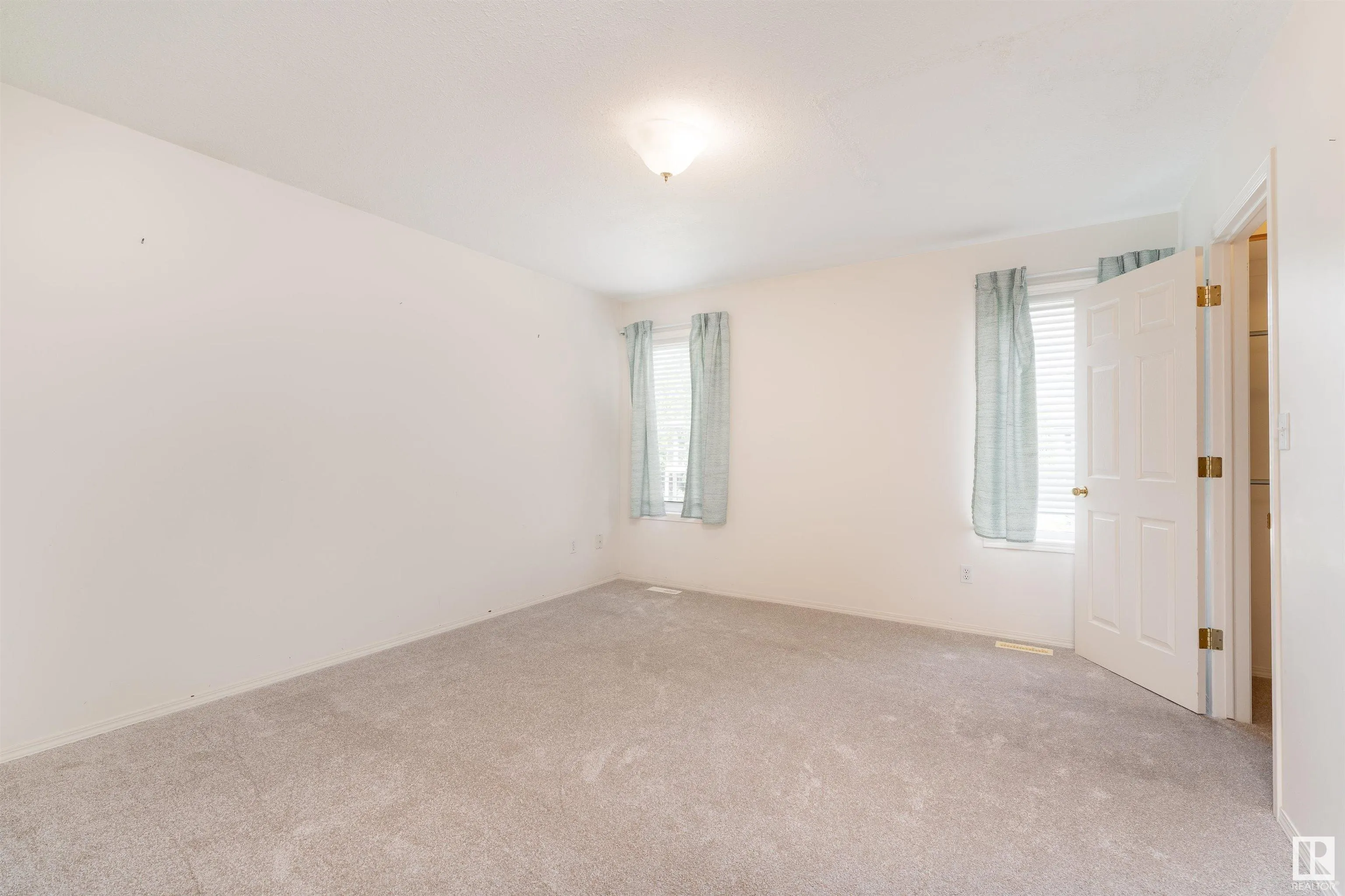 183 RIDGEHAVEN Crescent