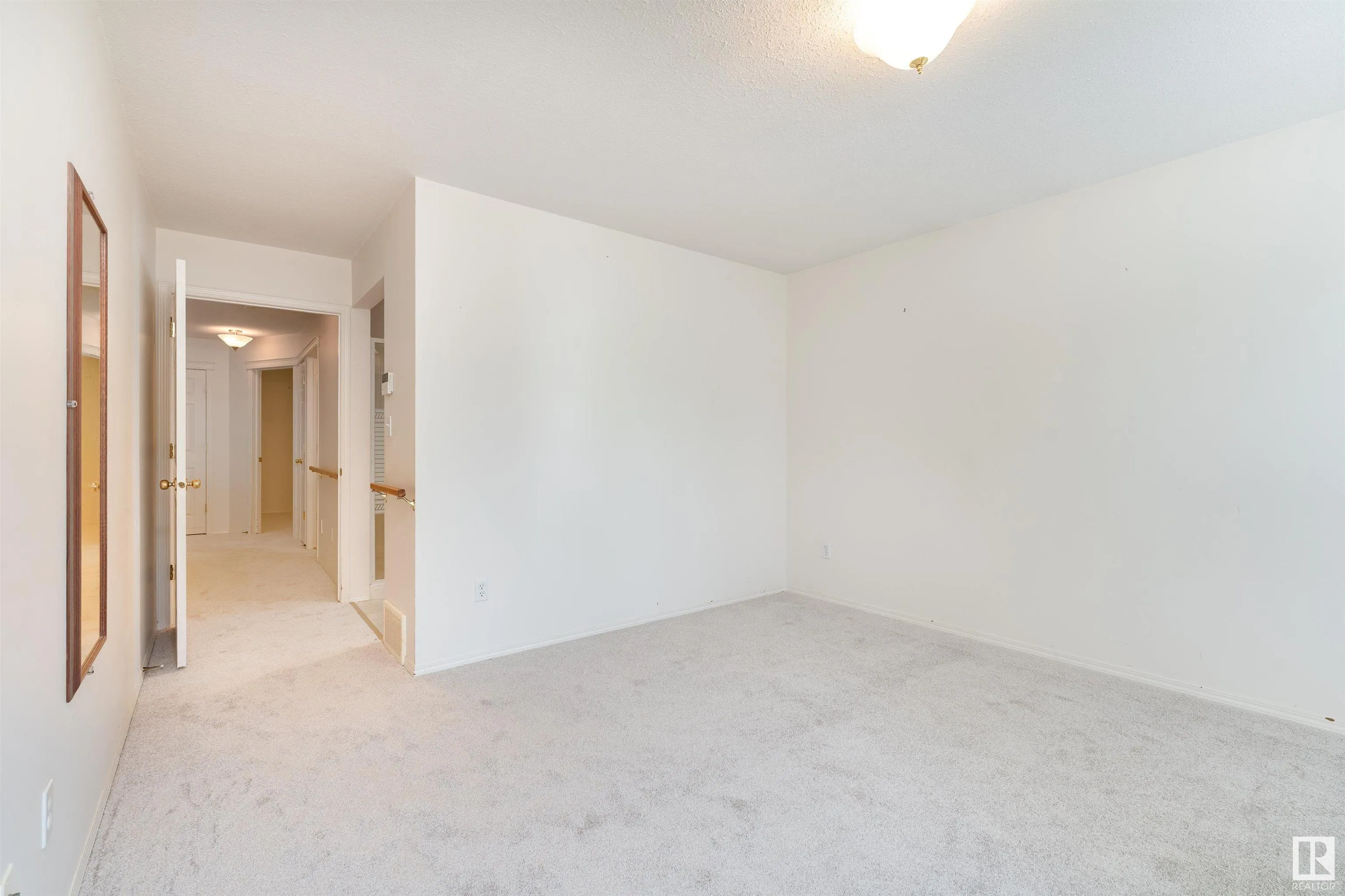 183 RIDGEHAVEN Crescent