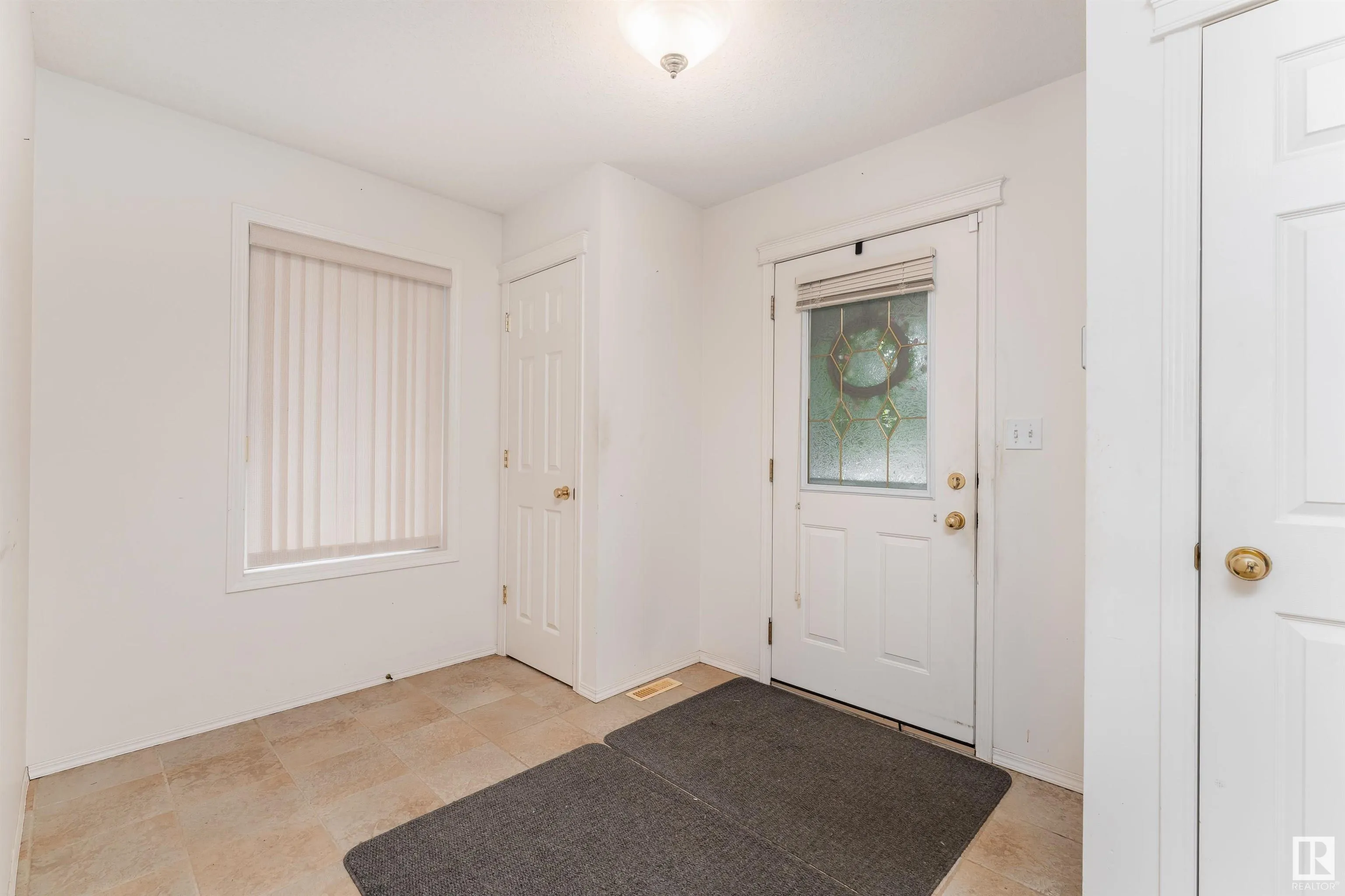 183 RIDGEHAVEN Crescent