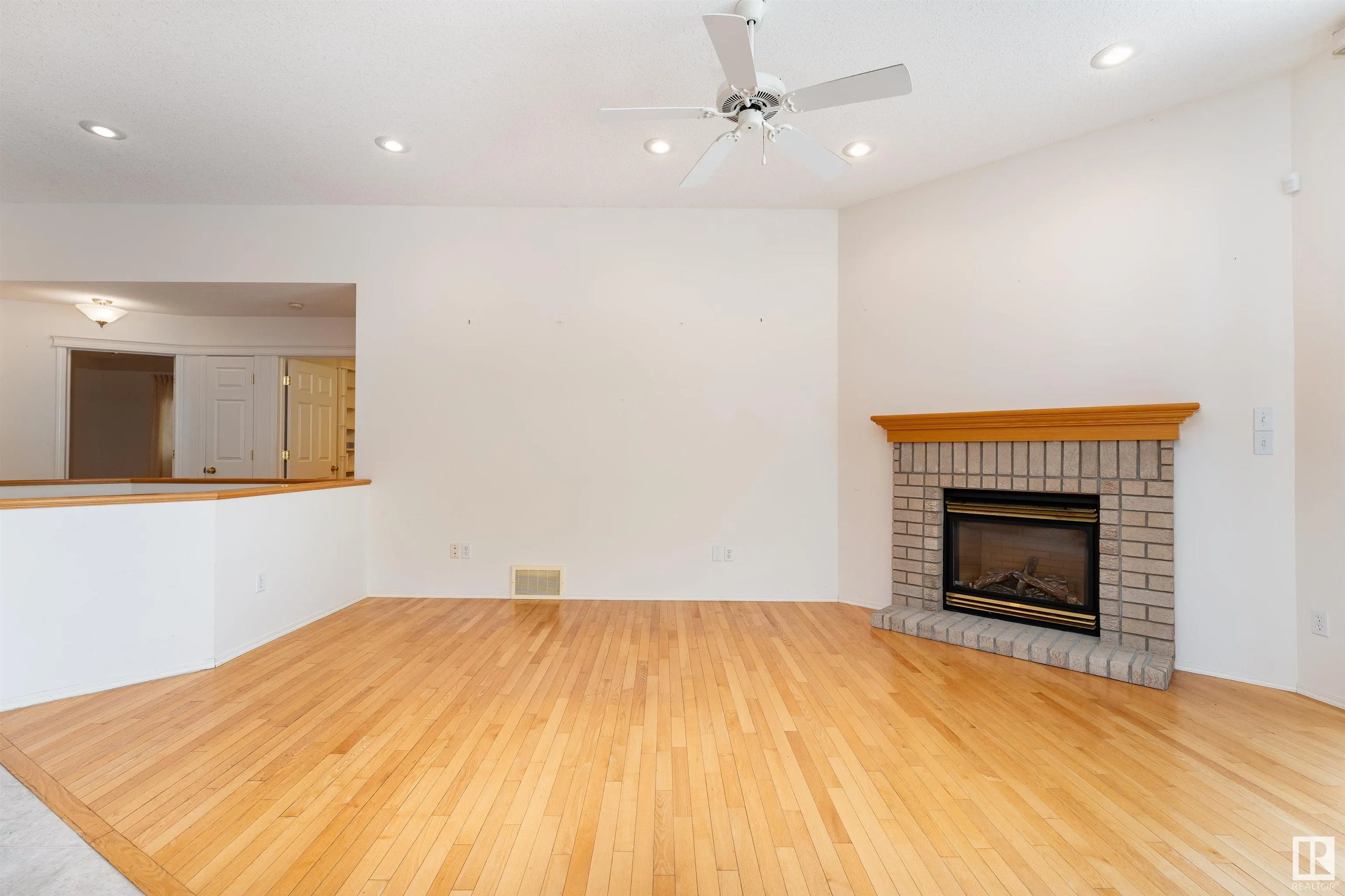 183 RIDGEHAVEN Crescent