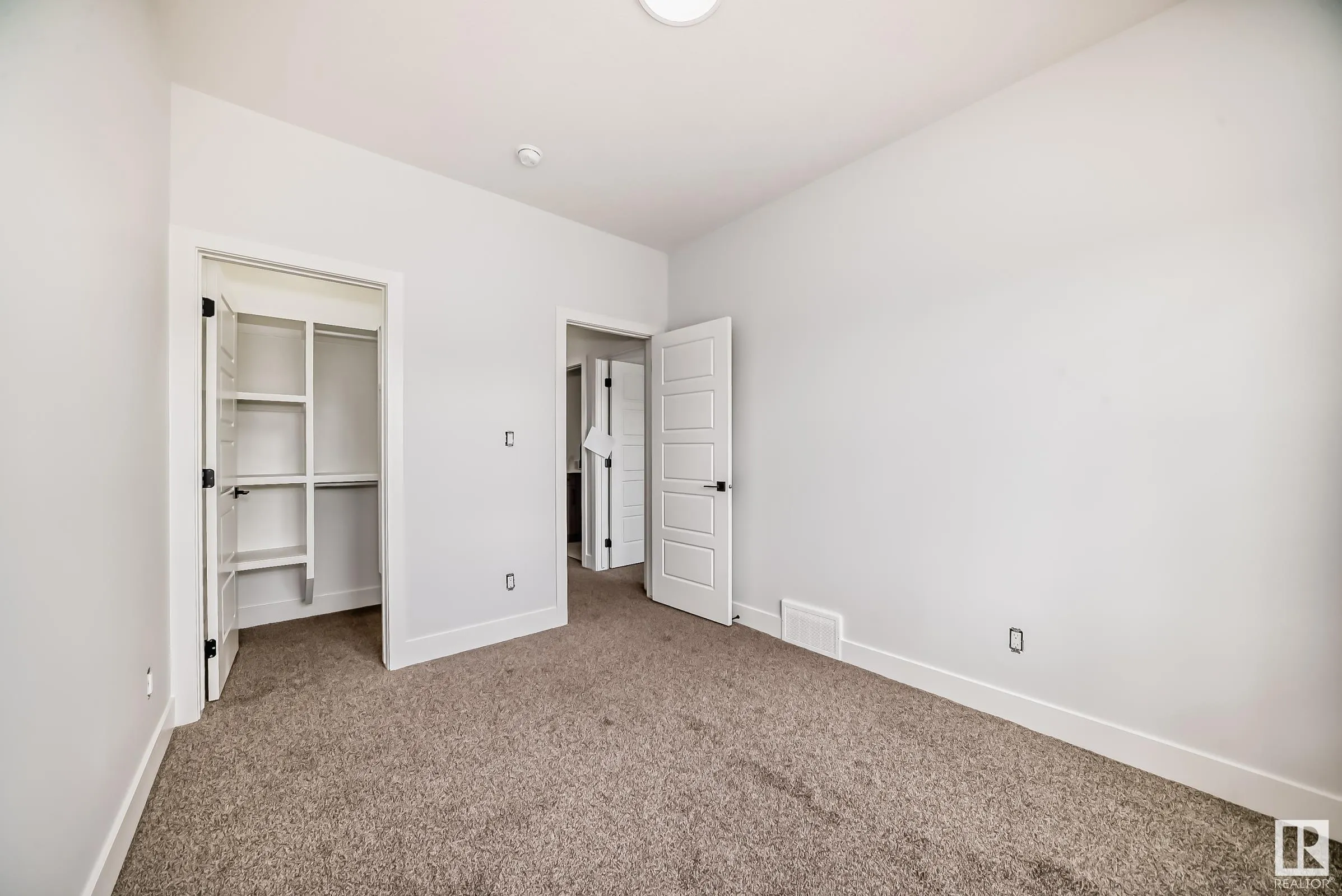 47 Waverly Way