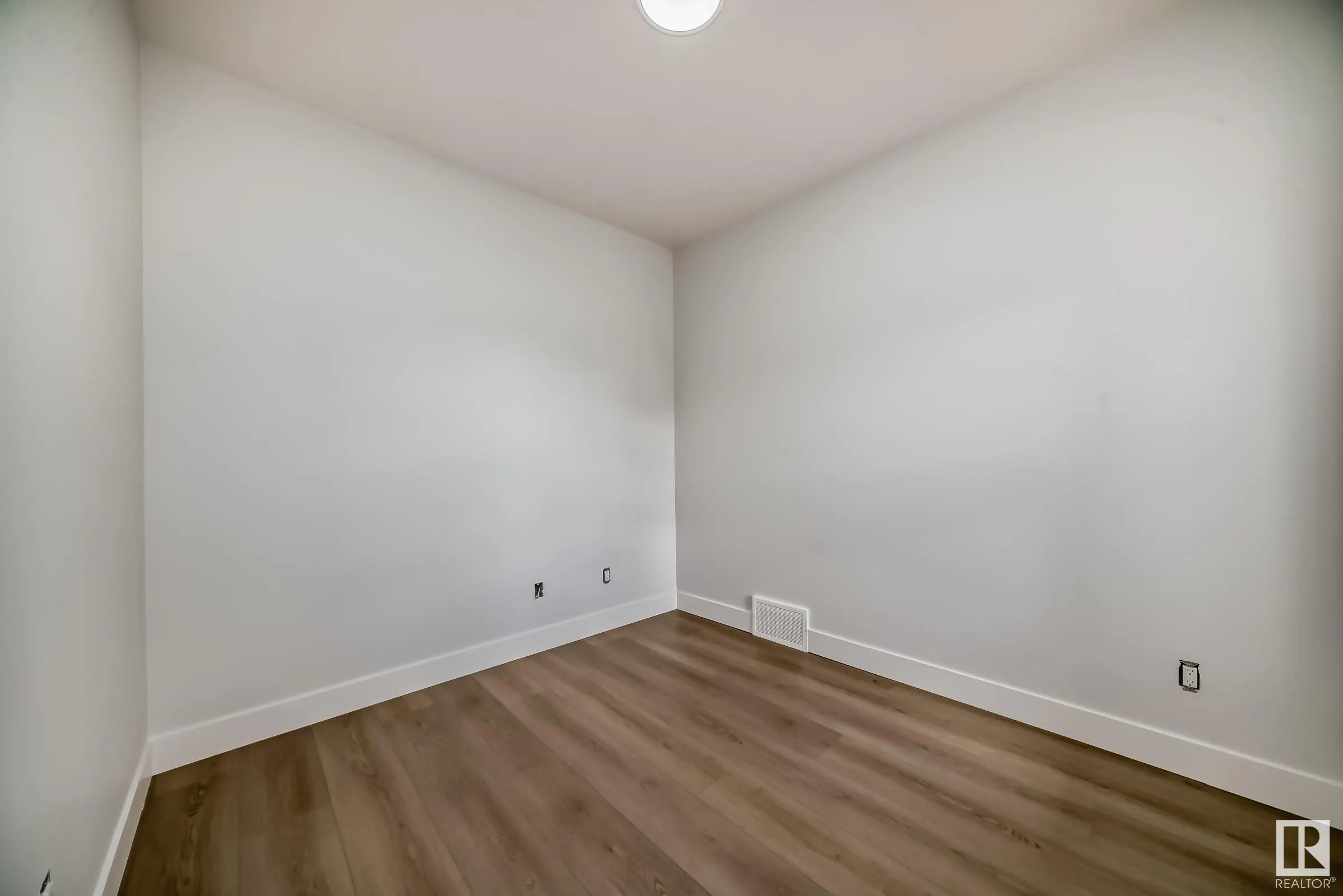 47 Waverly Way