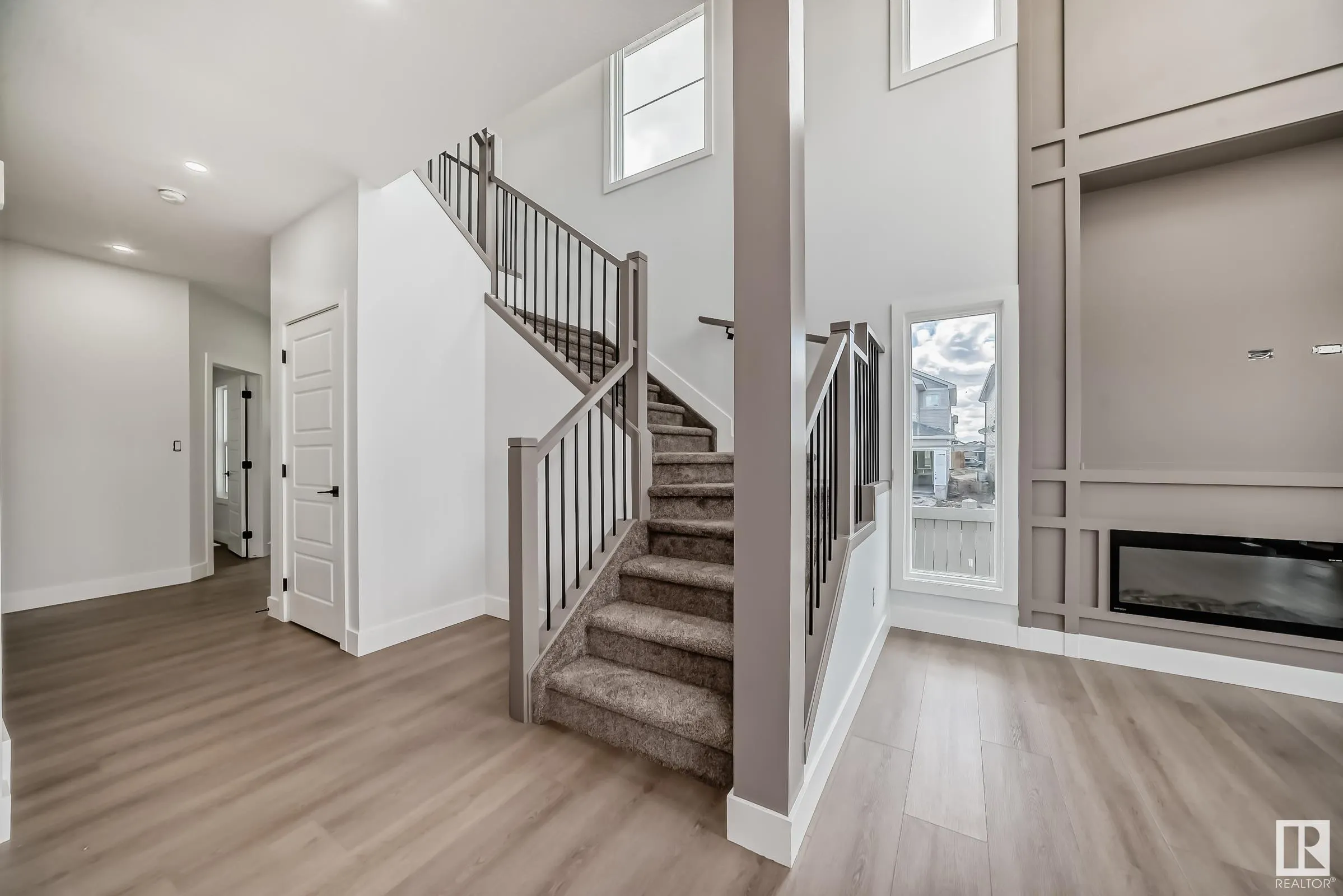 47 Waverly Way