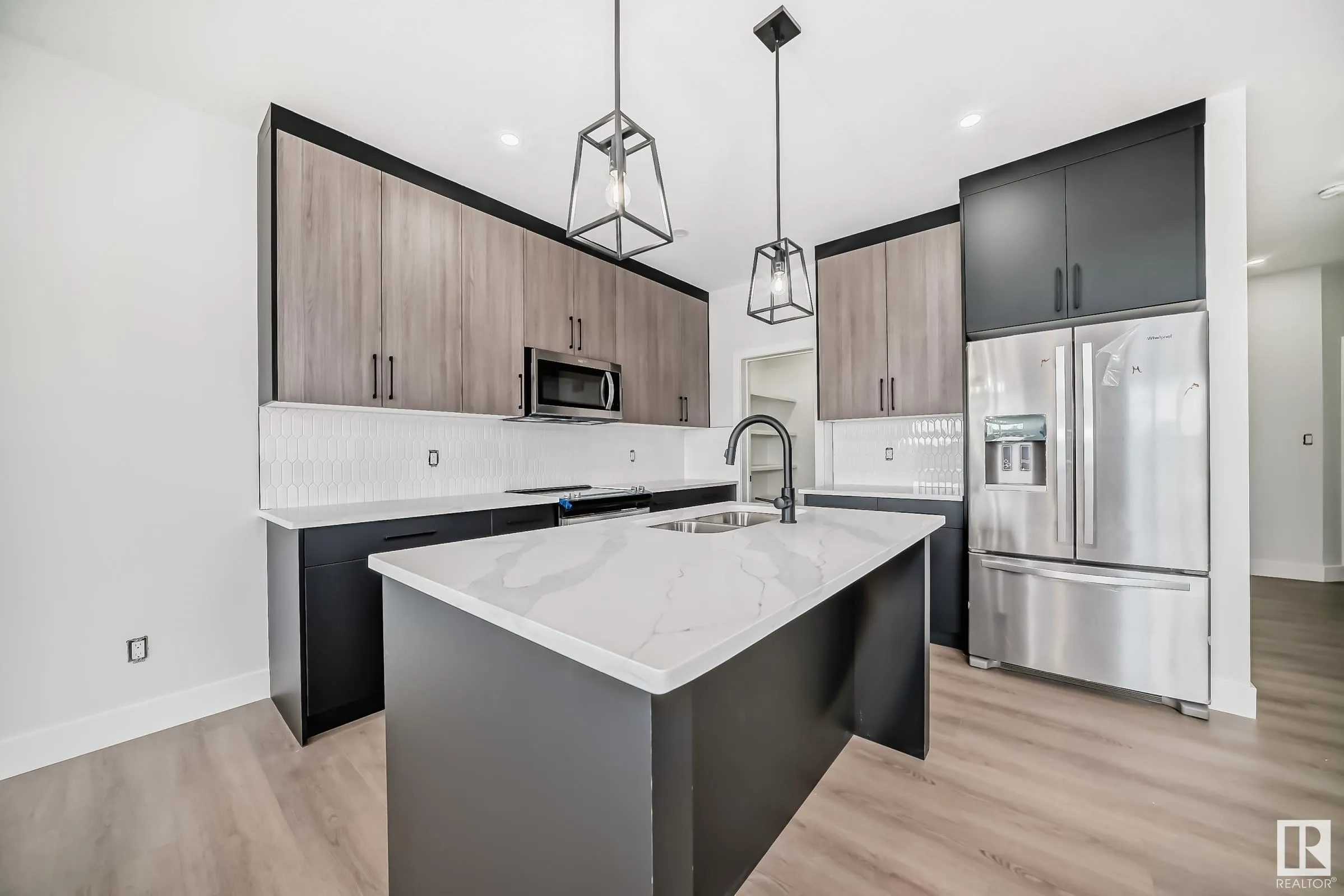 47 Waverly Way