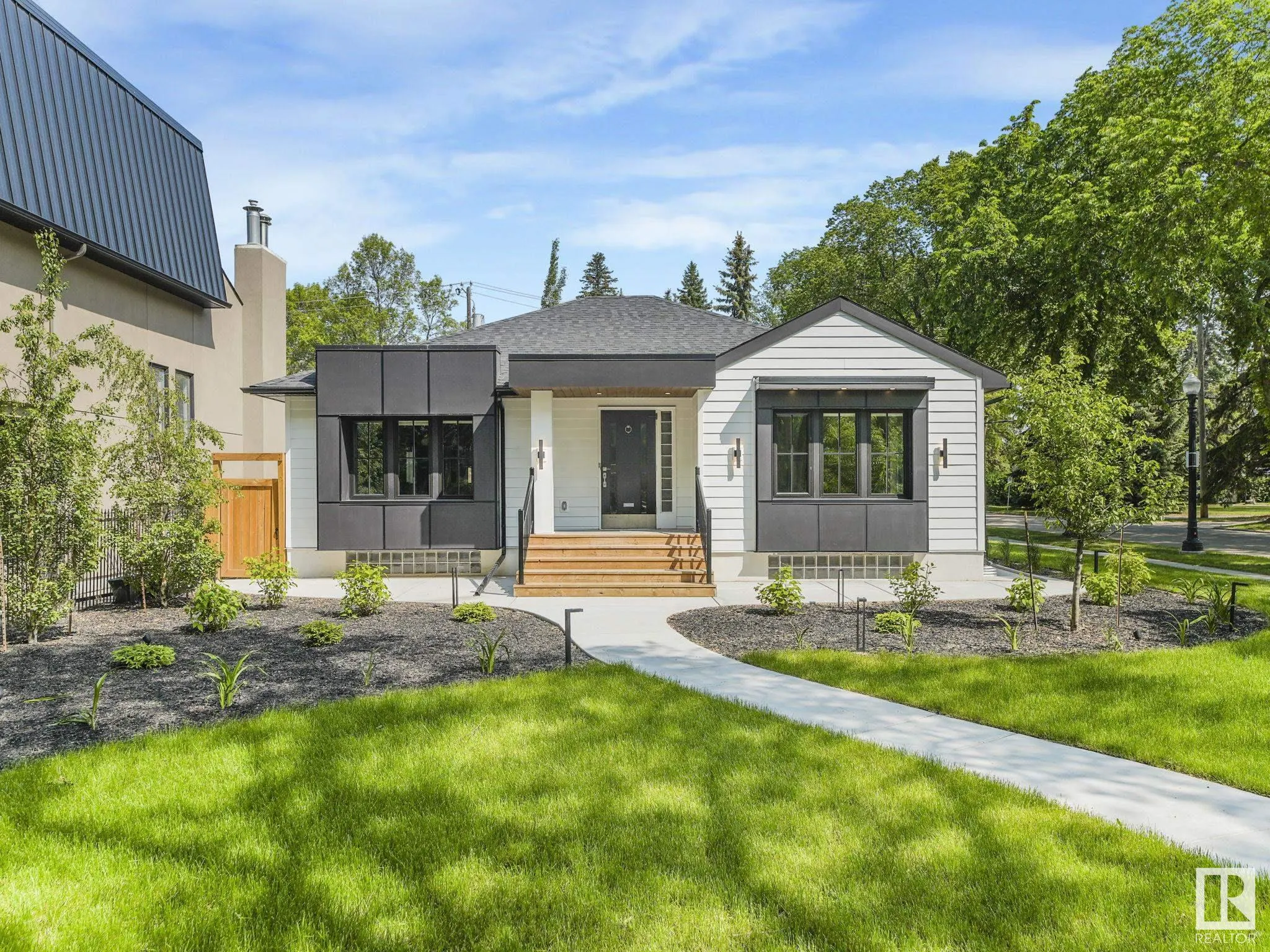 13002 GLENORA Crescent