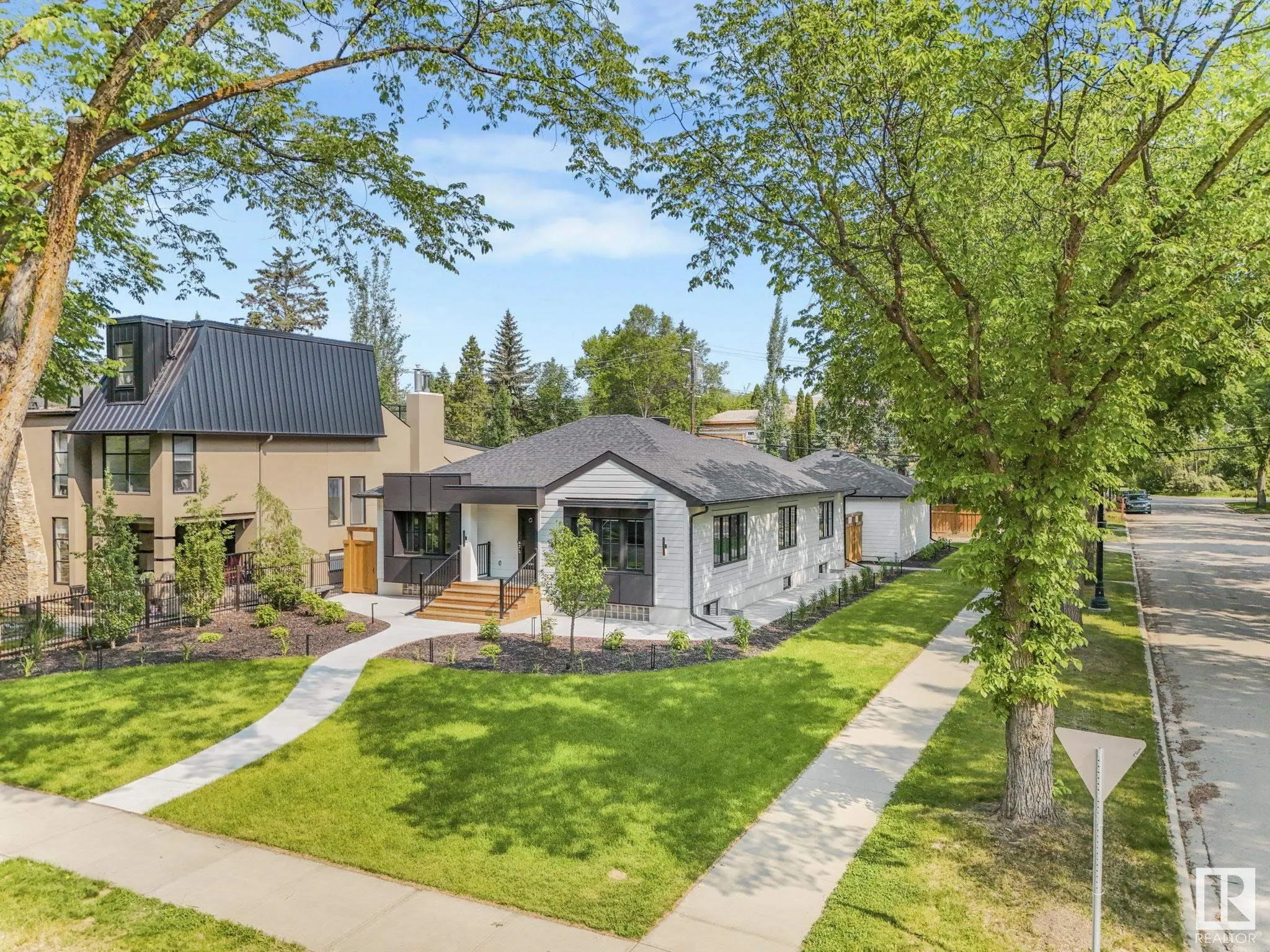 13002 GLENORA Crescent