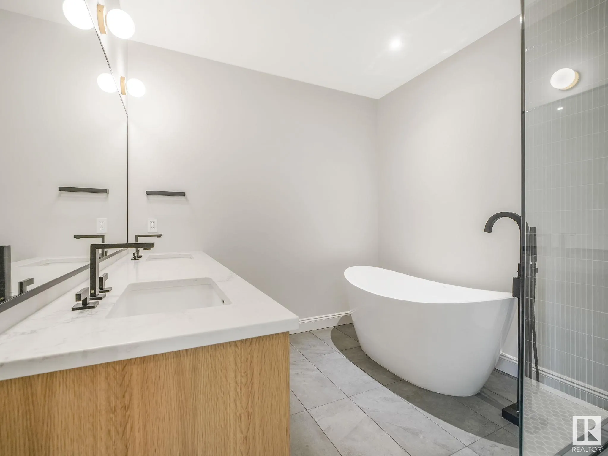 13002 GLENORA Crescent