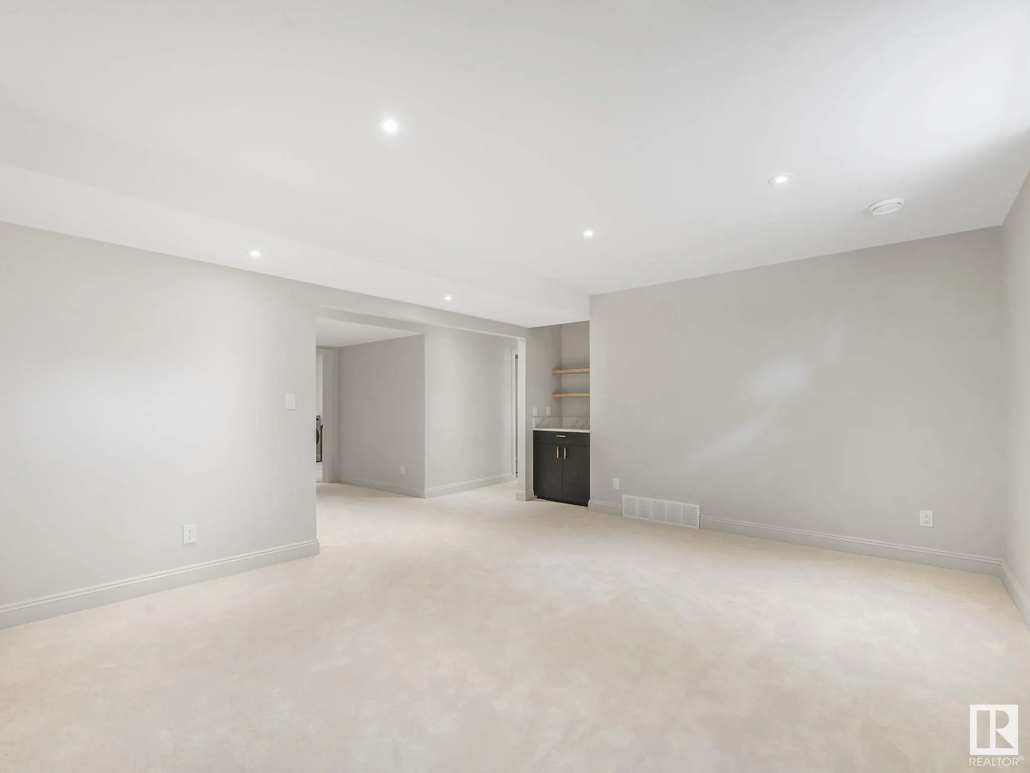 13002 GLENORA Crescent