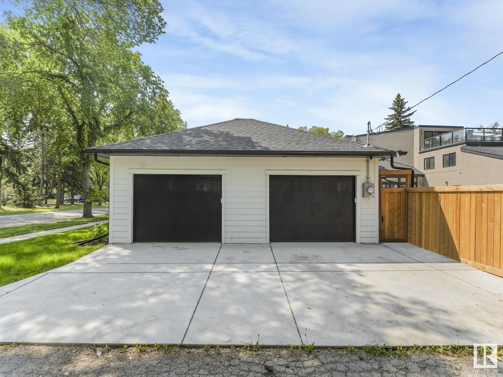 13002 GLENORA Crescent