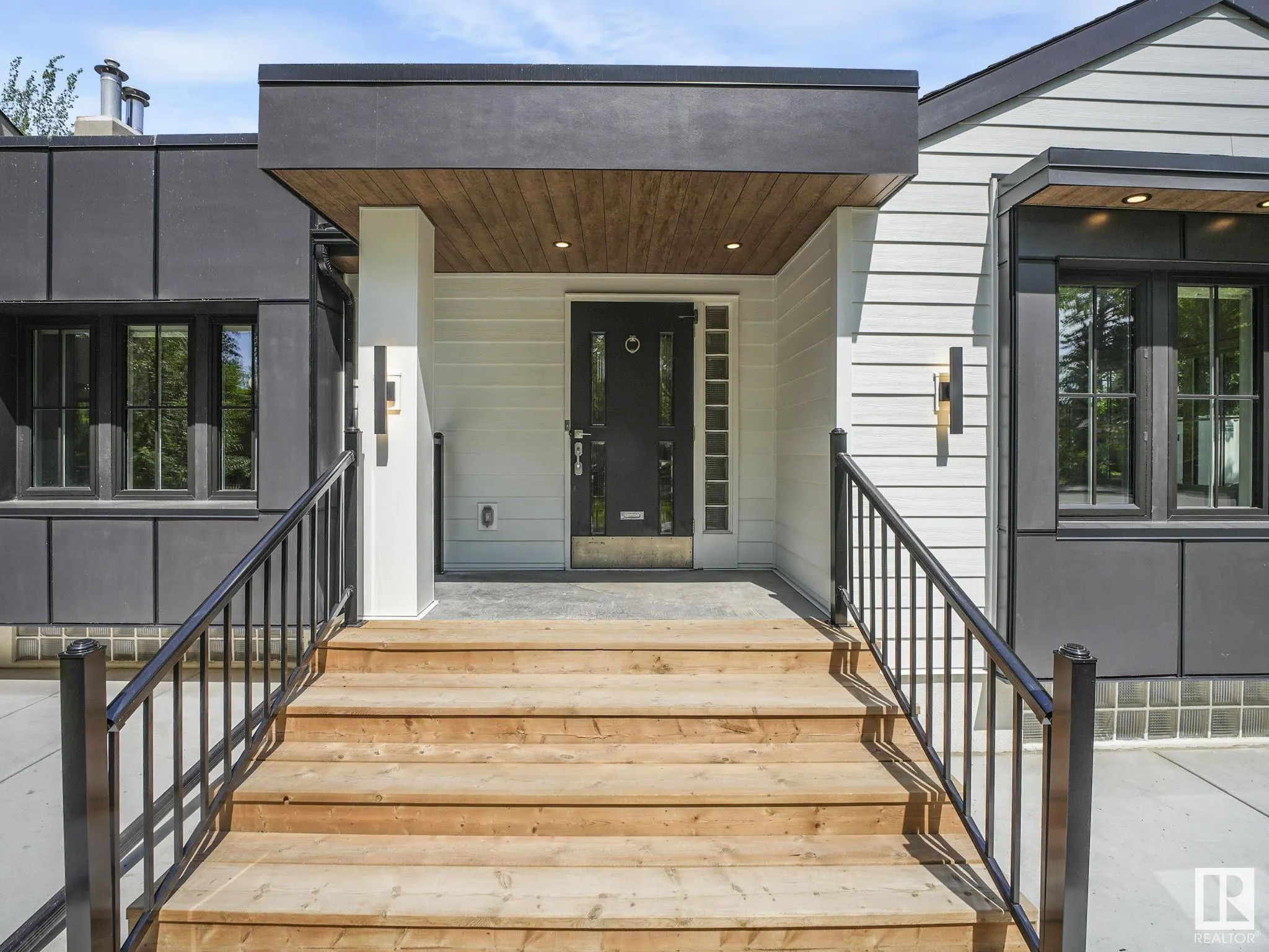 13002 GLENORA Crescent