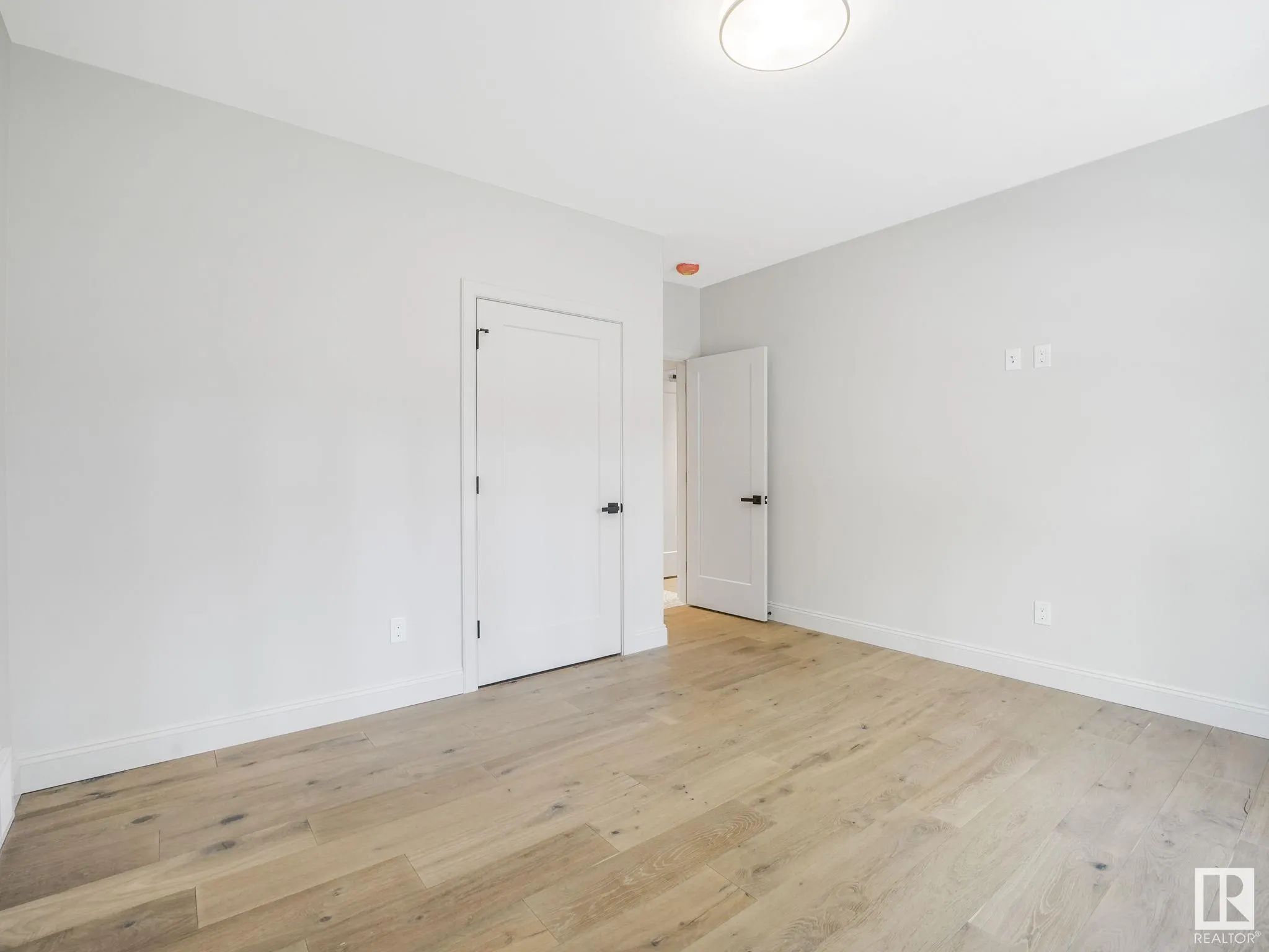 13002 GLENORA Crescent