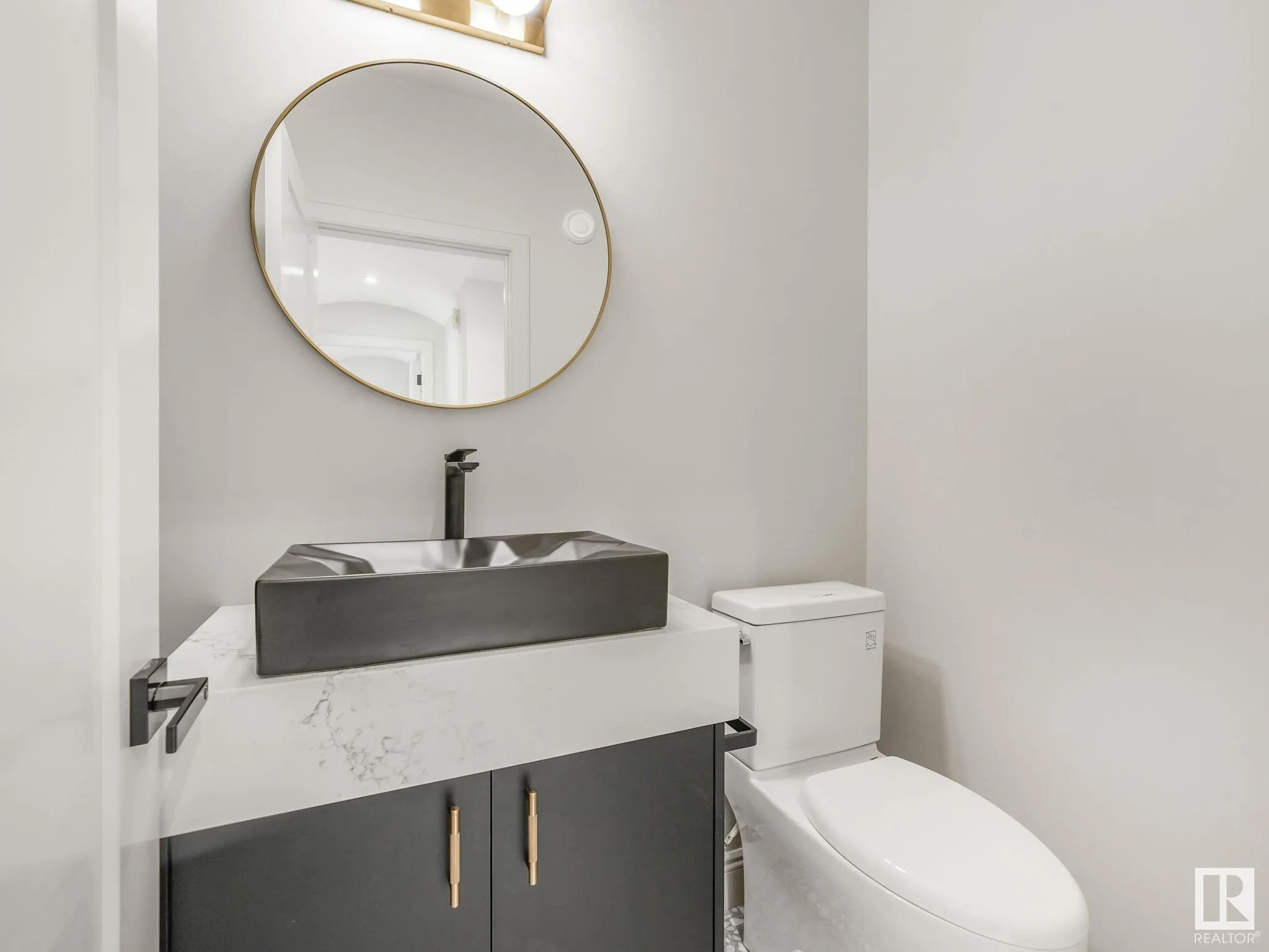 13002 GLENORA Crescent