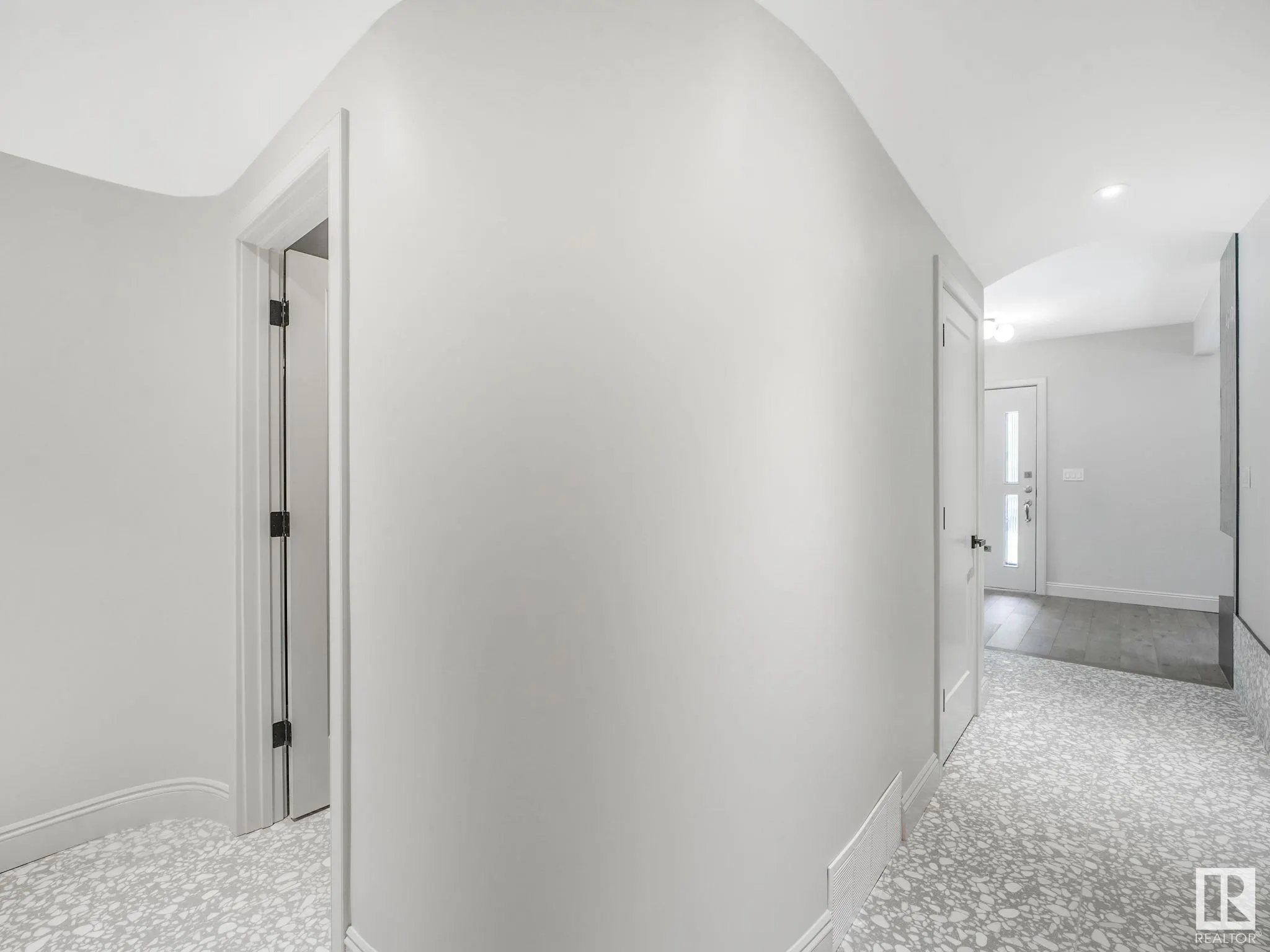 13002 GLENORA Crescent