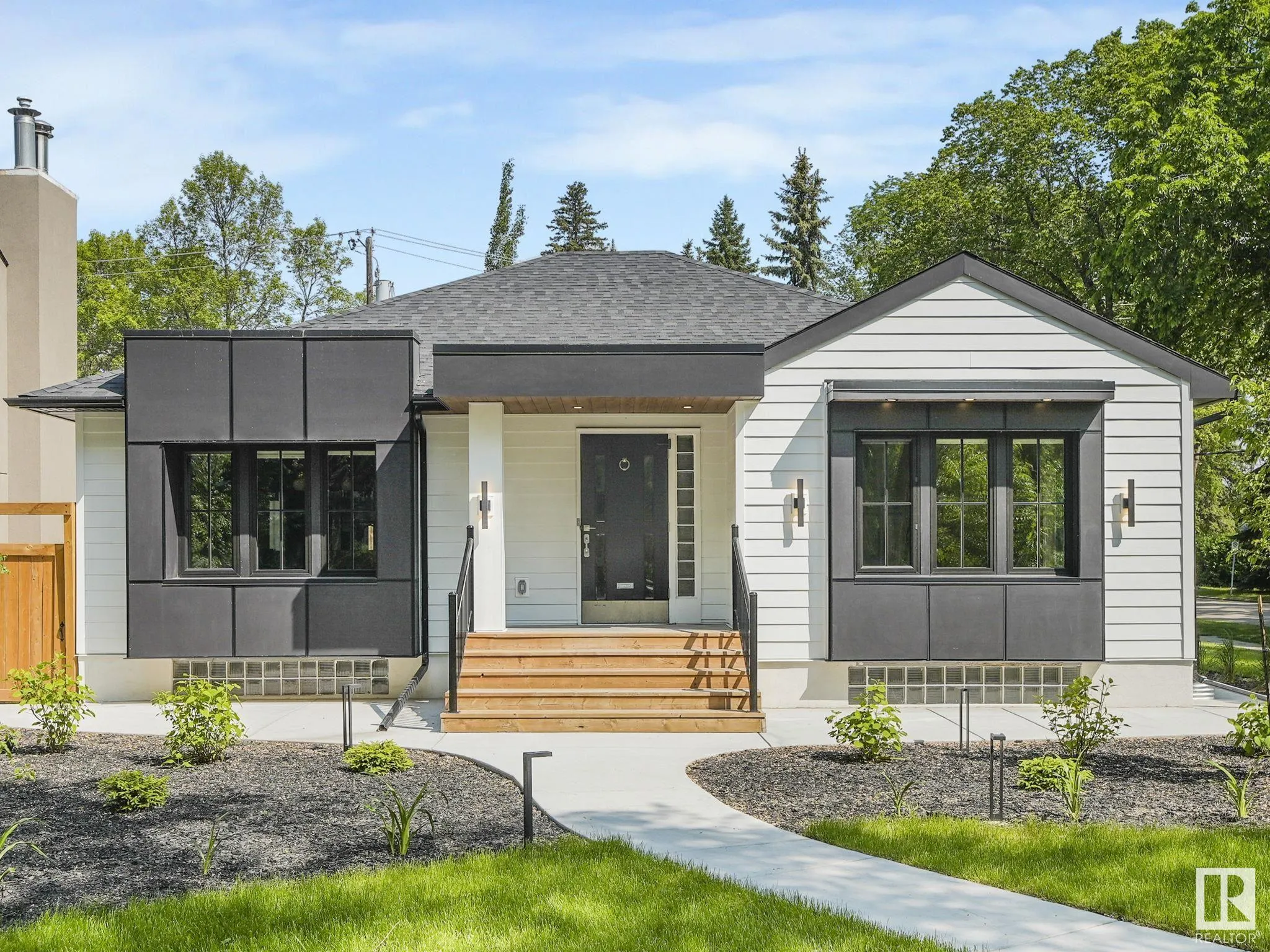13002 GLENORA Crescent