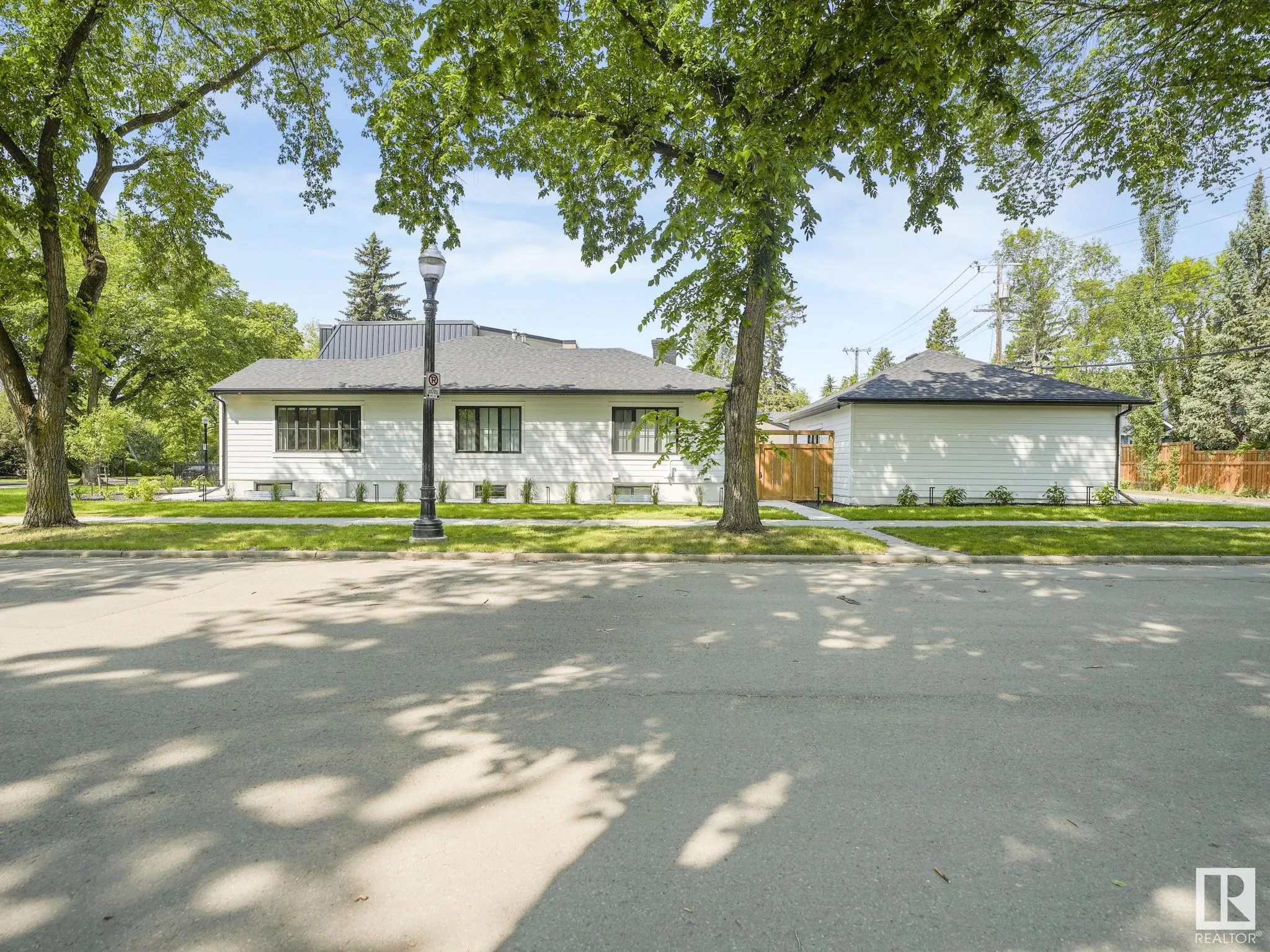 13002 GLENORA Crescent
