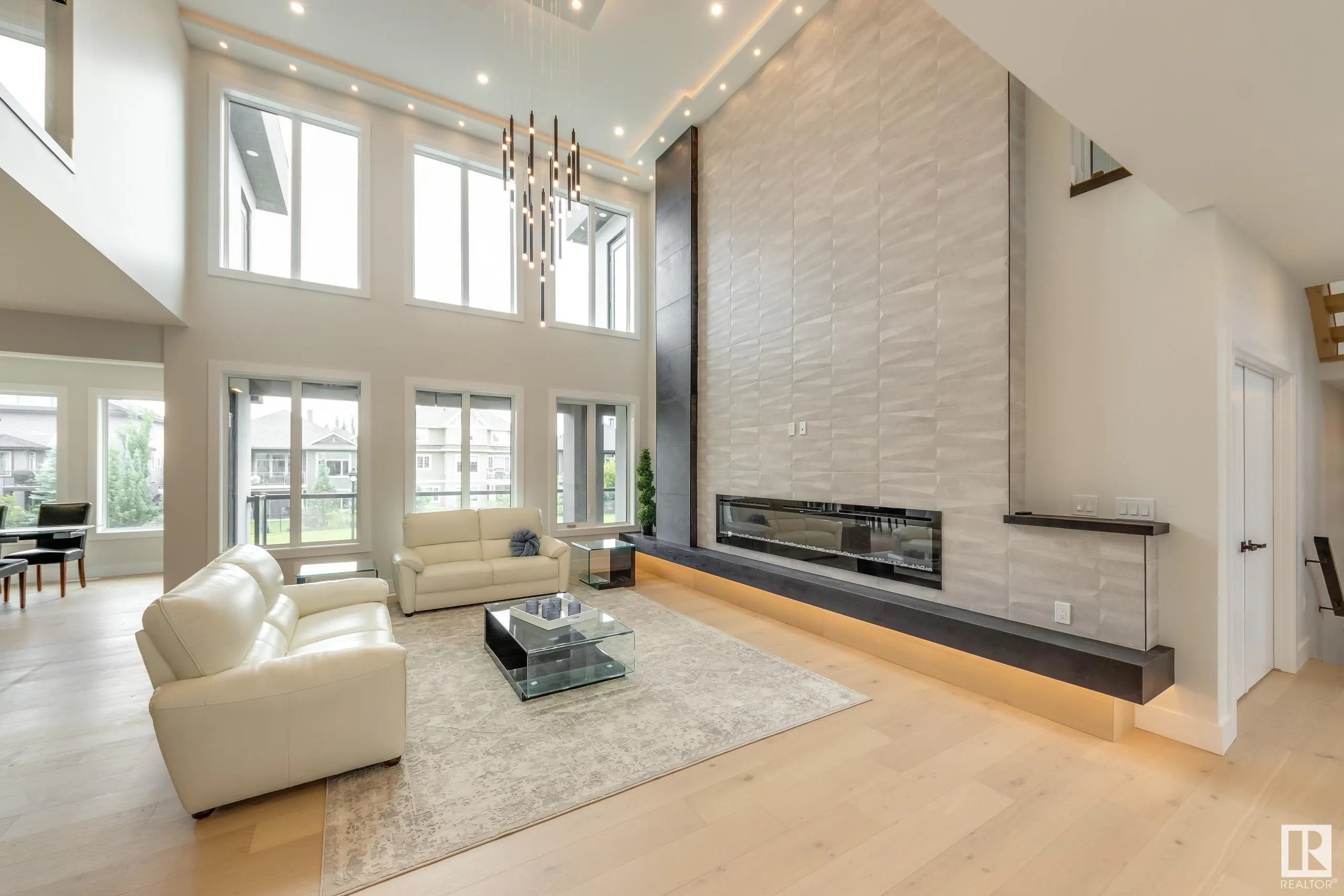4715 WOOLSEY COMMON