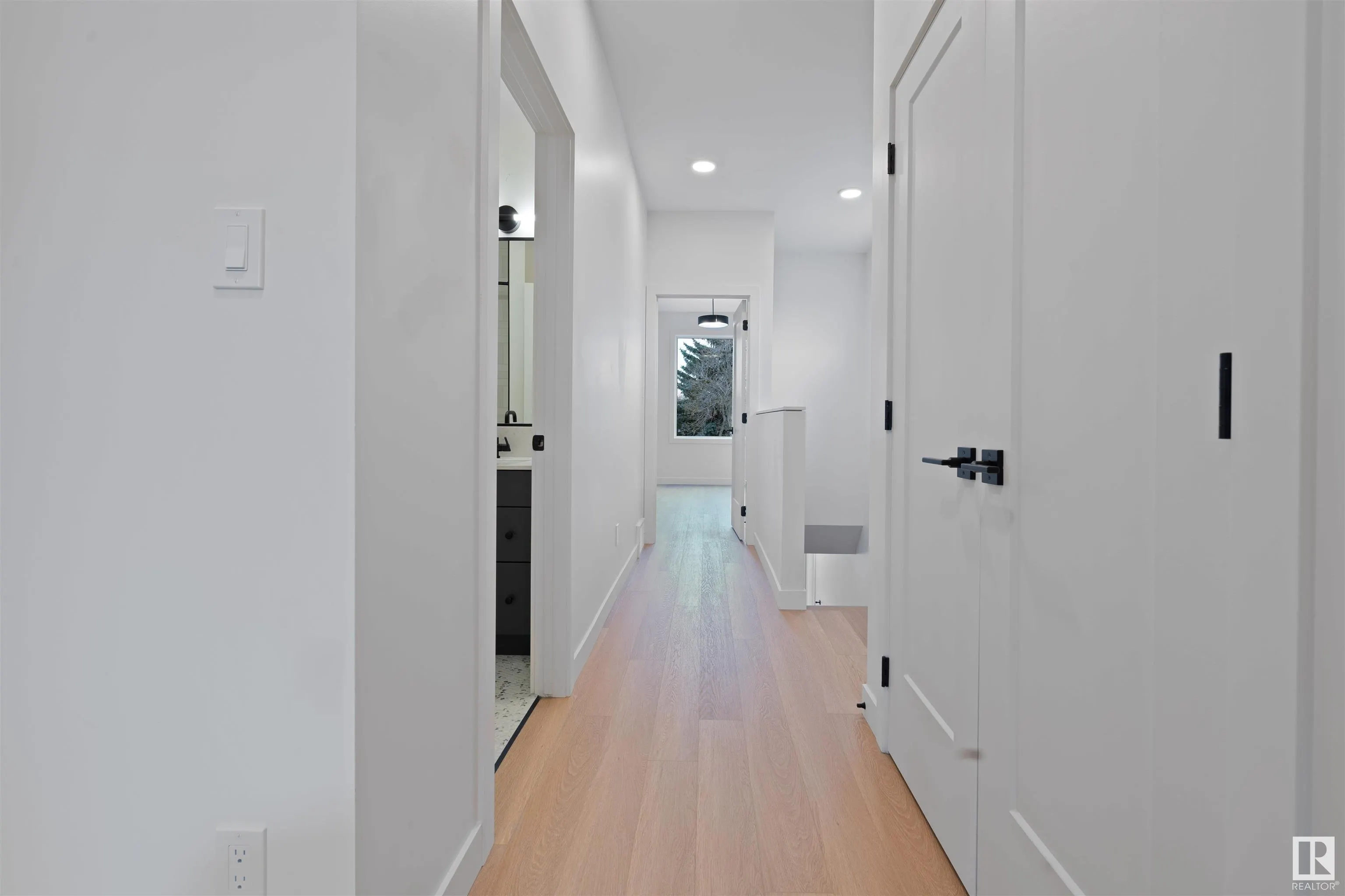 10242 80 ST