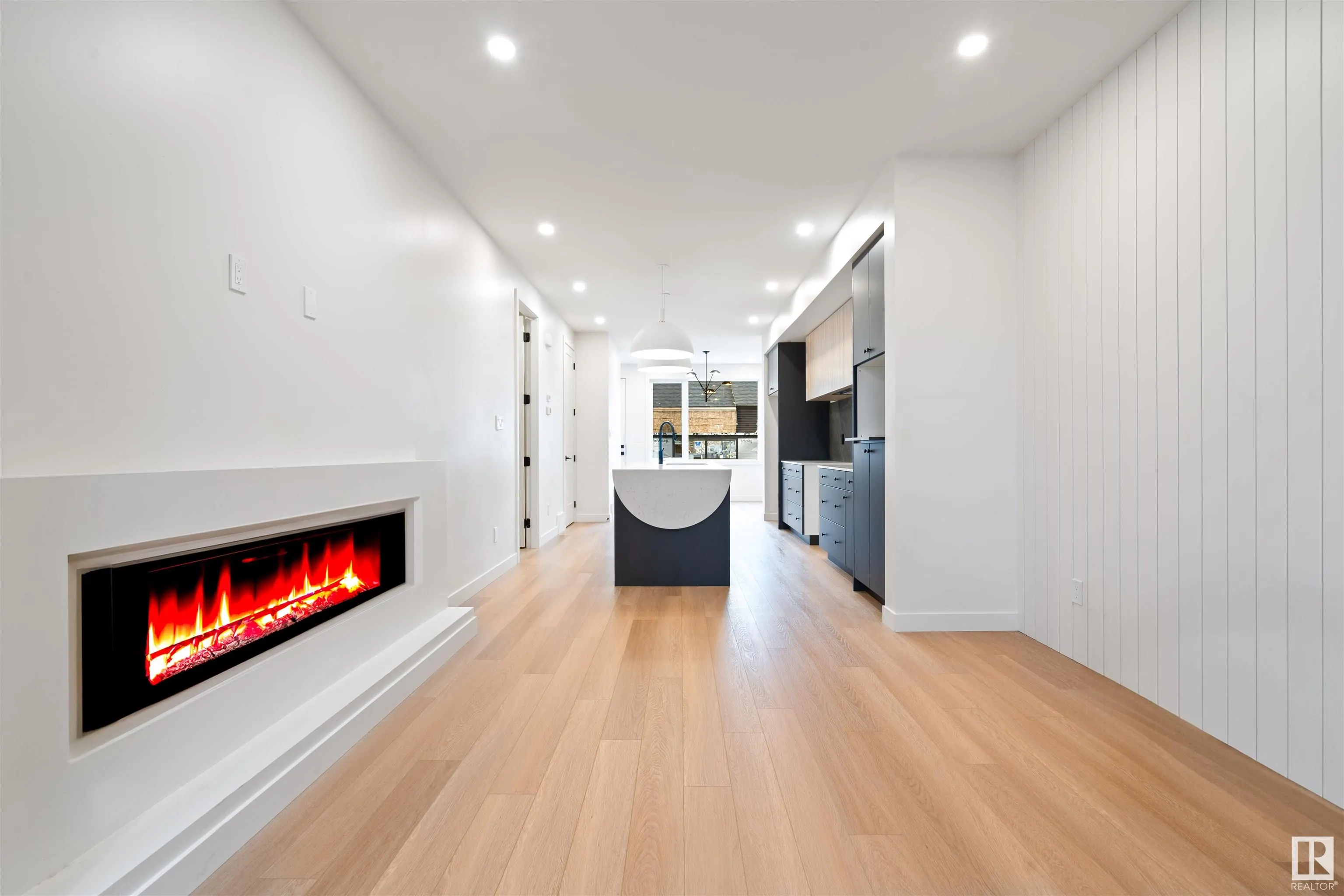 10242 80 ST