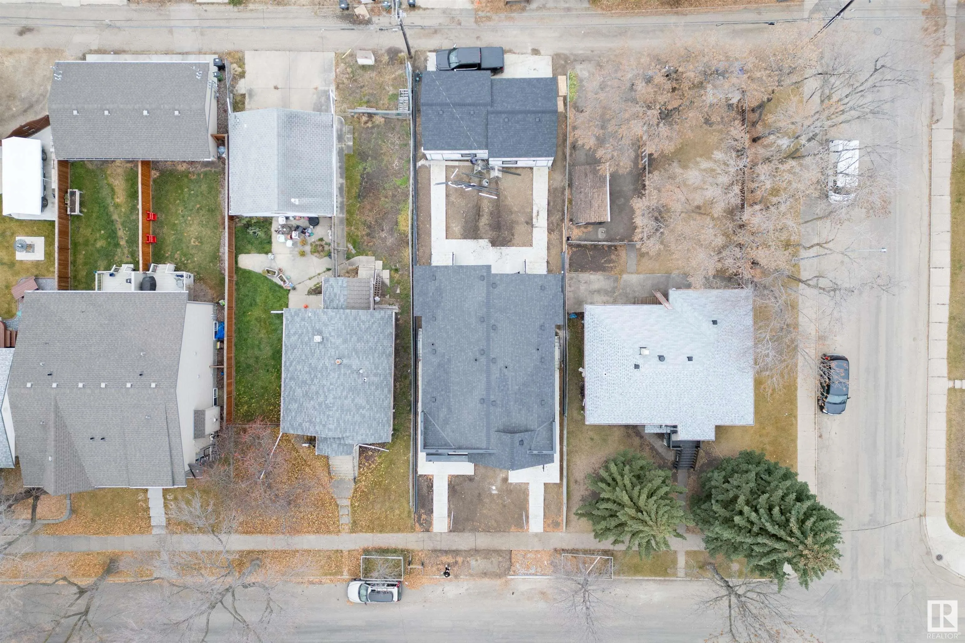 10242 80 ST