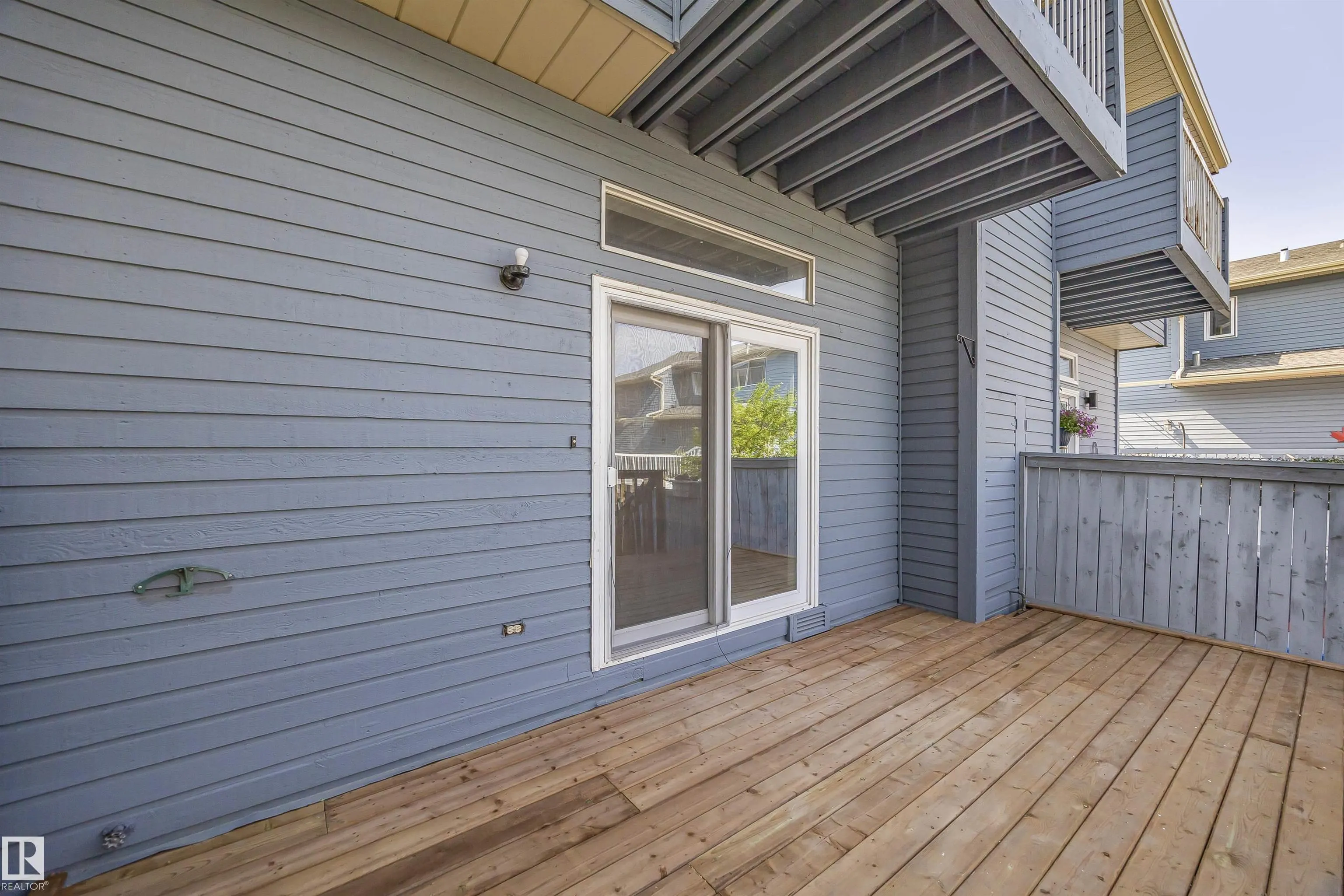 1511 LAKESIDE Green