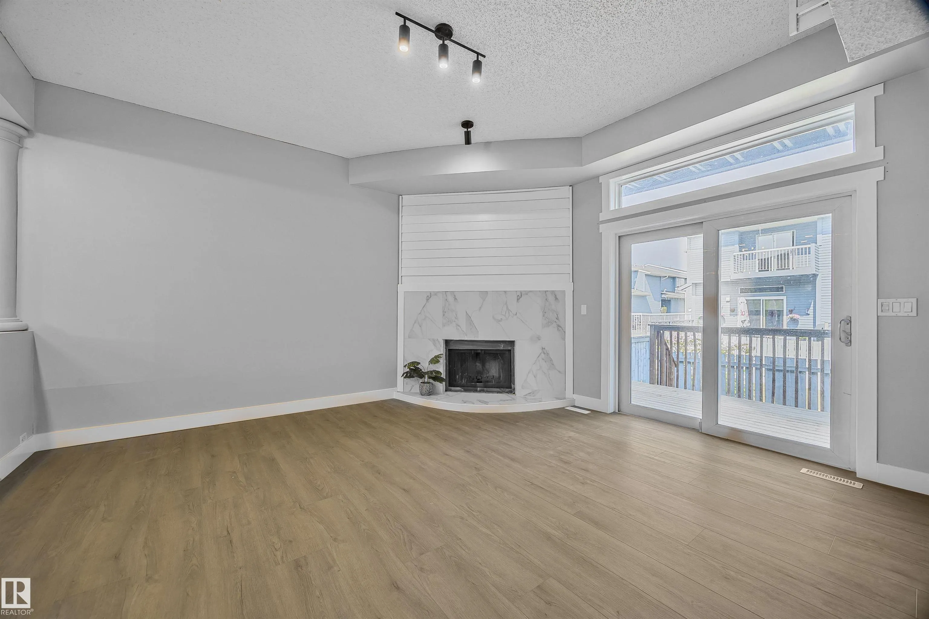 1511 LAKESIDE Green