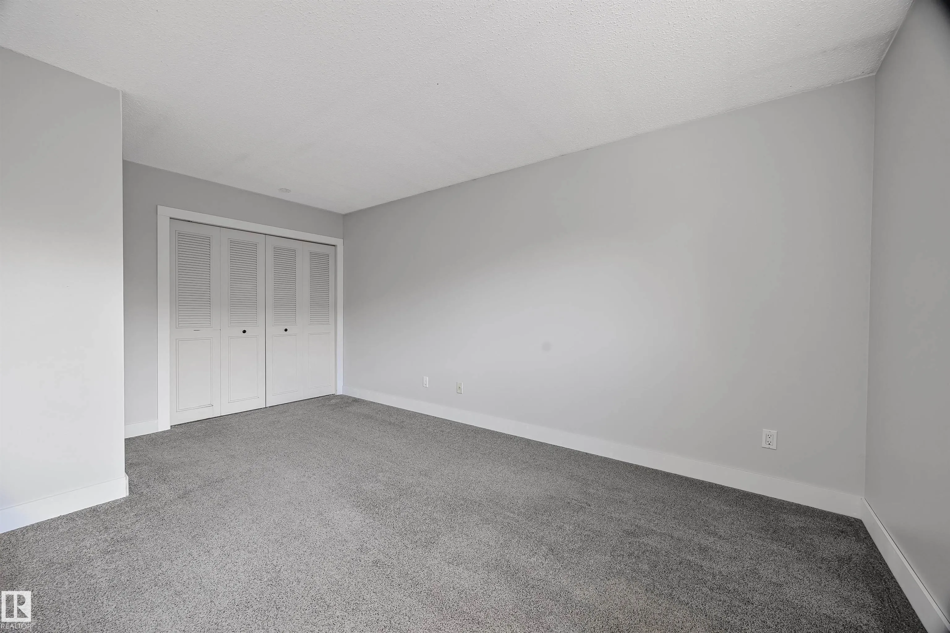 1511 LAKESIDE Green