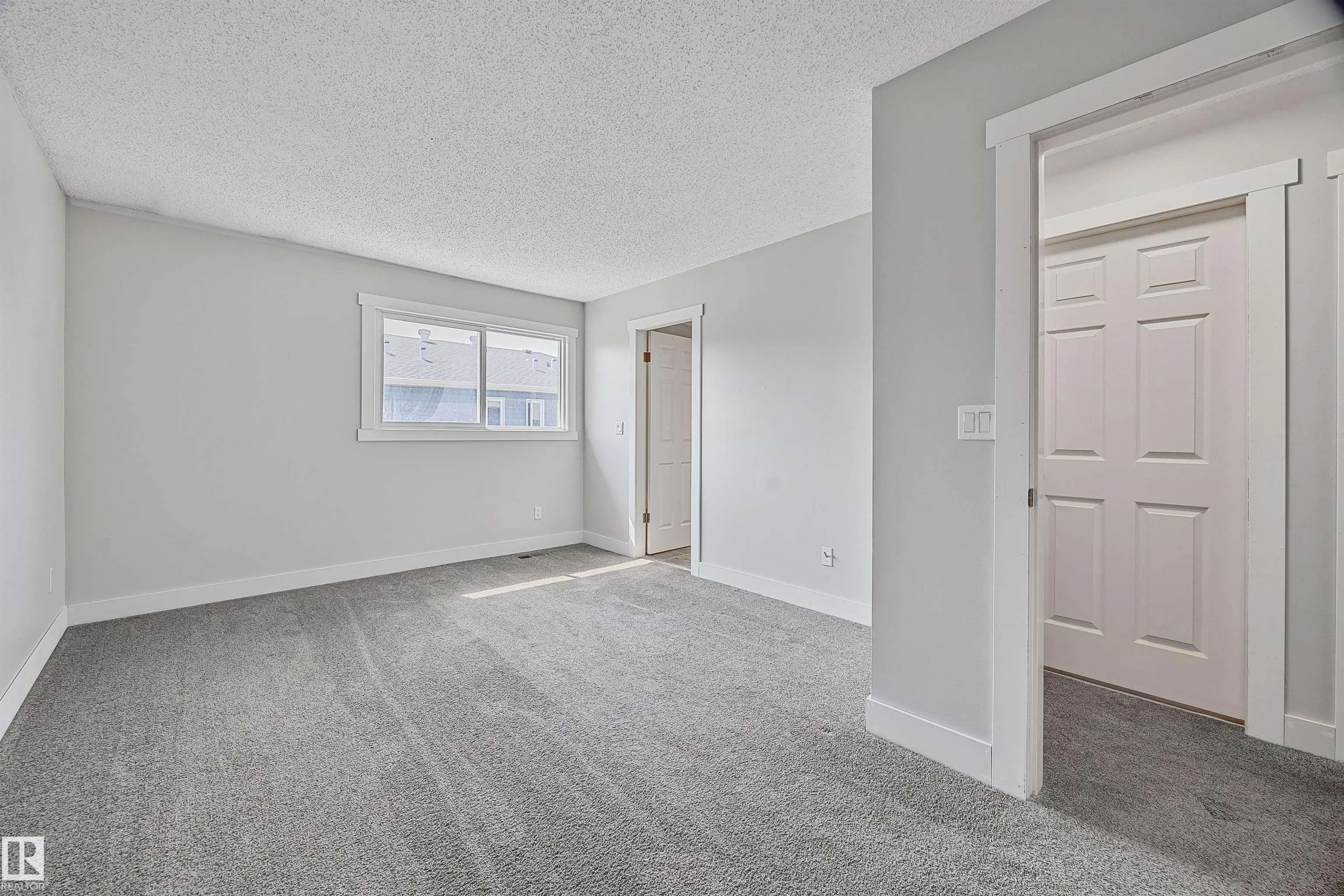 1511 LAKESIDE Green