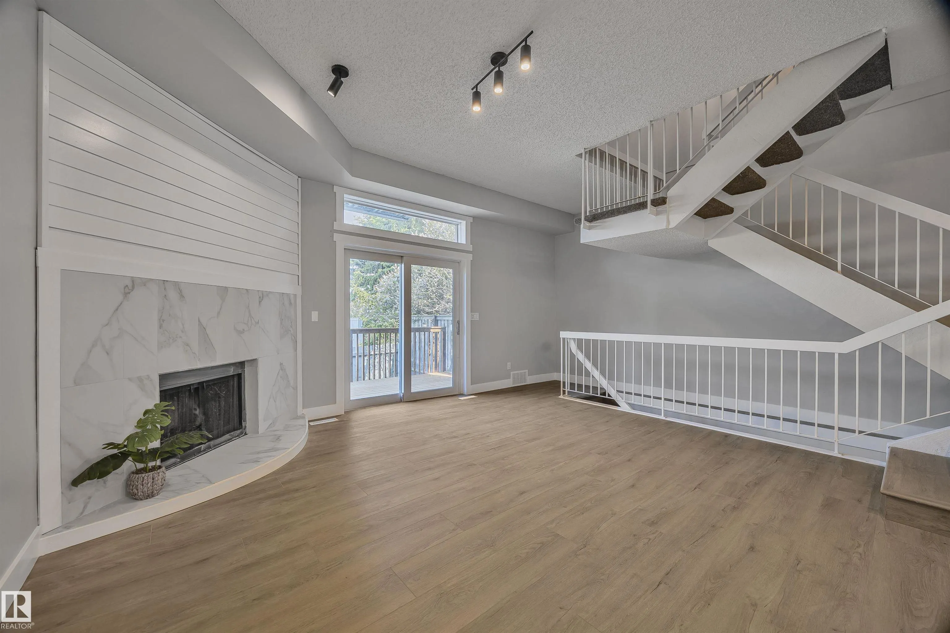 1511 LAKESIDE Green