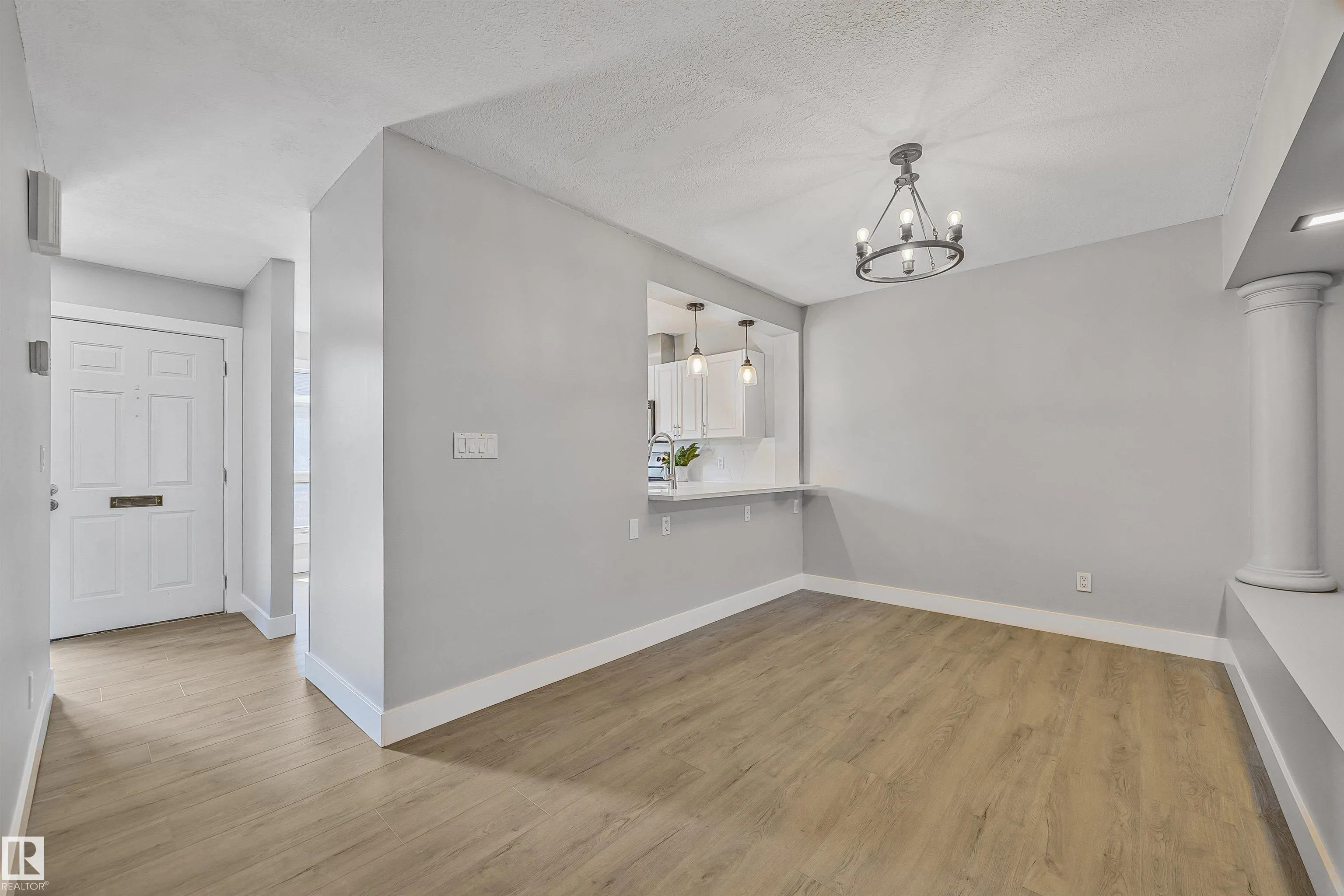1511 LAKESIDE Green